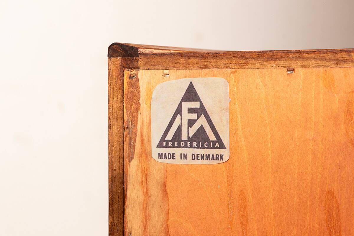 Commode Danoise 4 tiroirs en teck par Henning Jørgensen pour Fredericia.