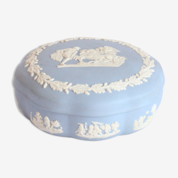 Wedgwood jasperware blue bonbonniere box, UK 1950s.