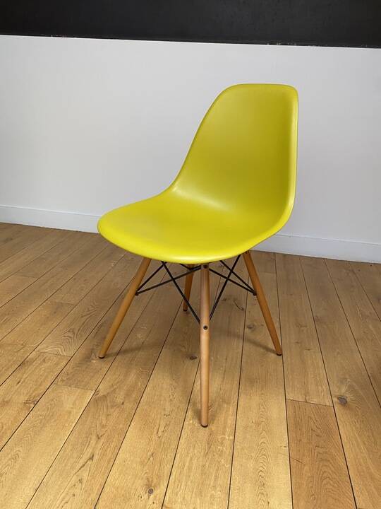 Chaise Originale Vitra Eames  jaune