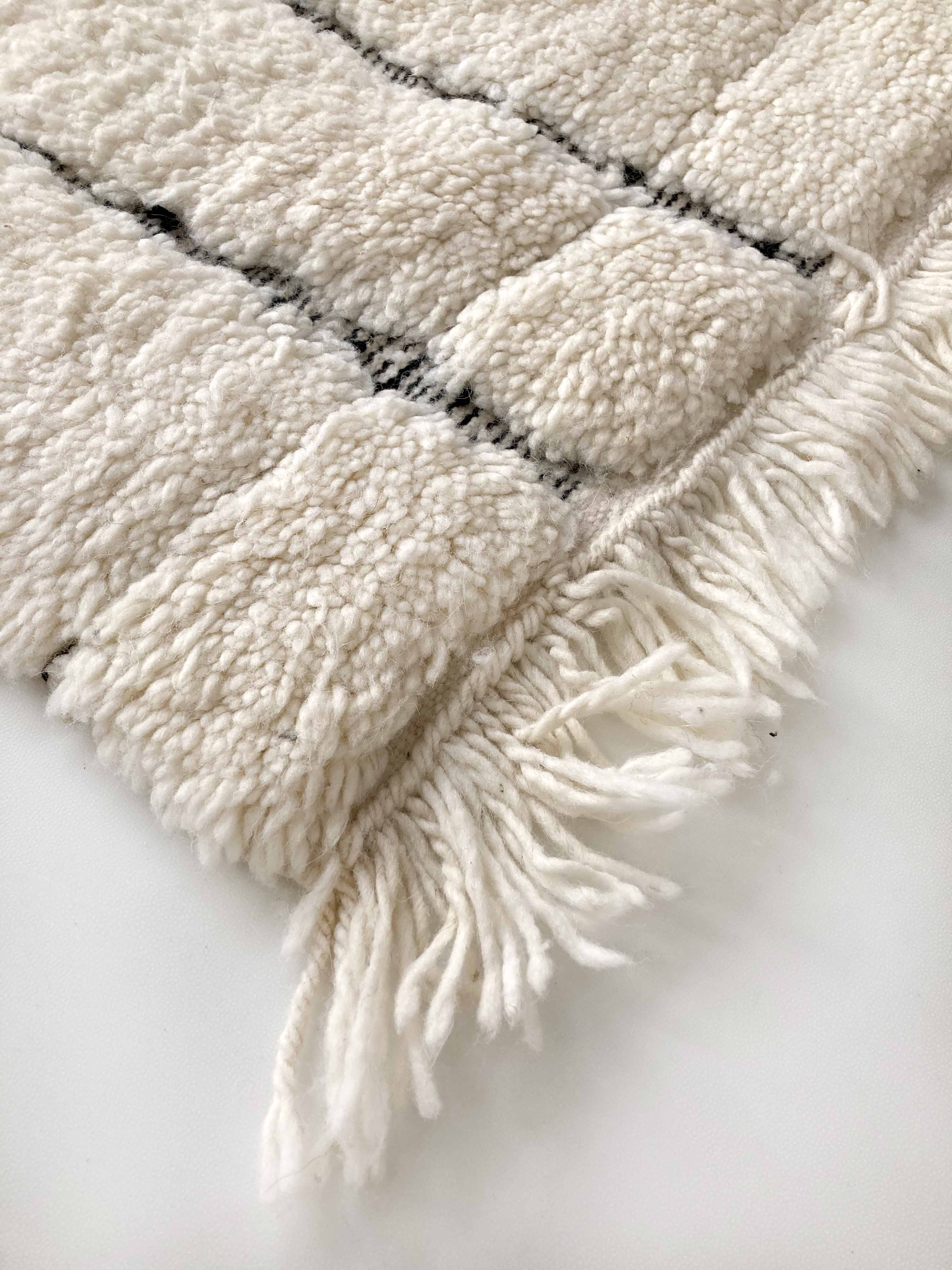 Moroccan Berber carpet beni ouarain ecru with black patterns engraved 298x202cm