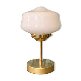 Opaline table lamp