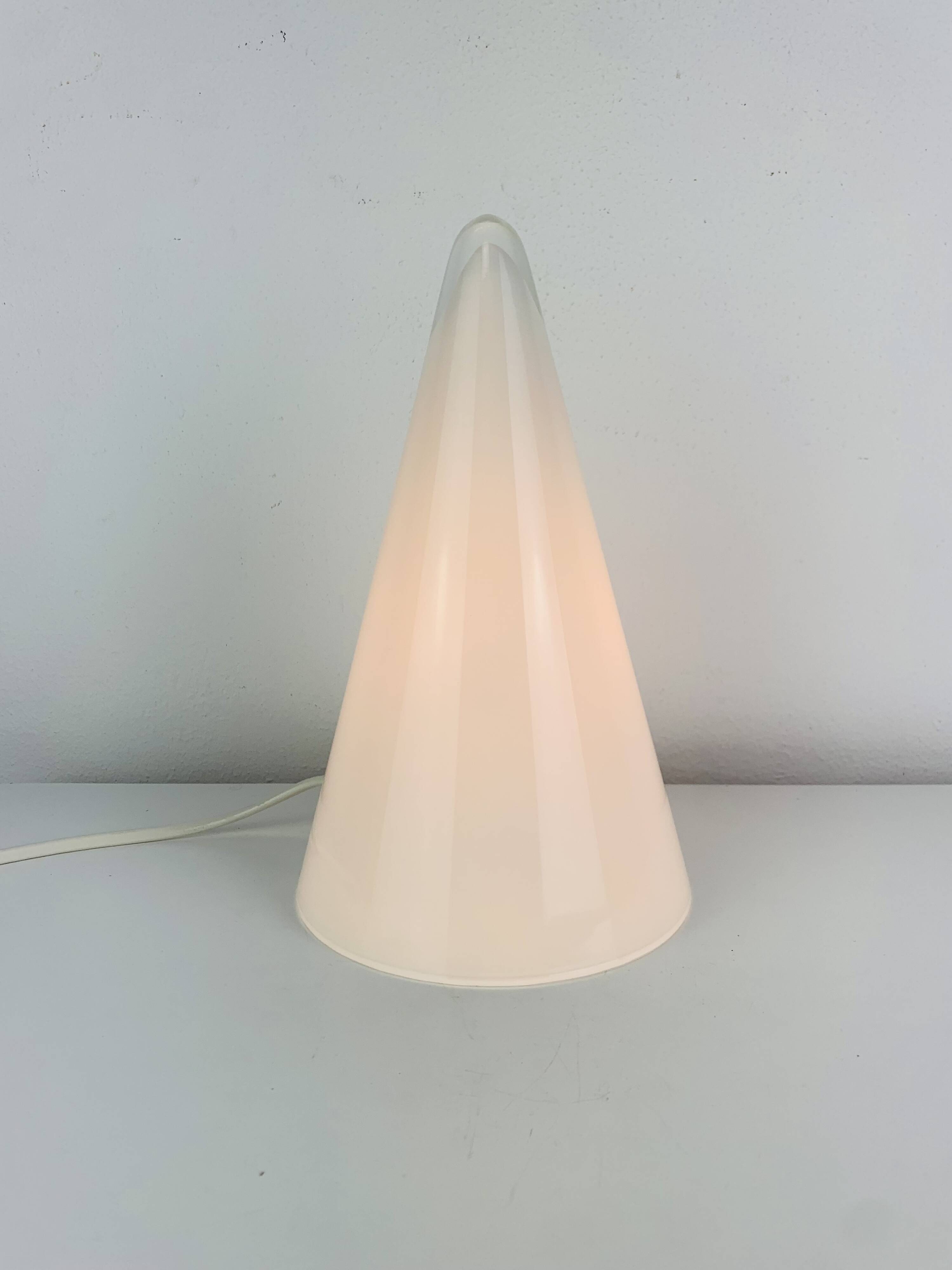 Lampe conique Teepee SCE, verre blanc, design