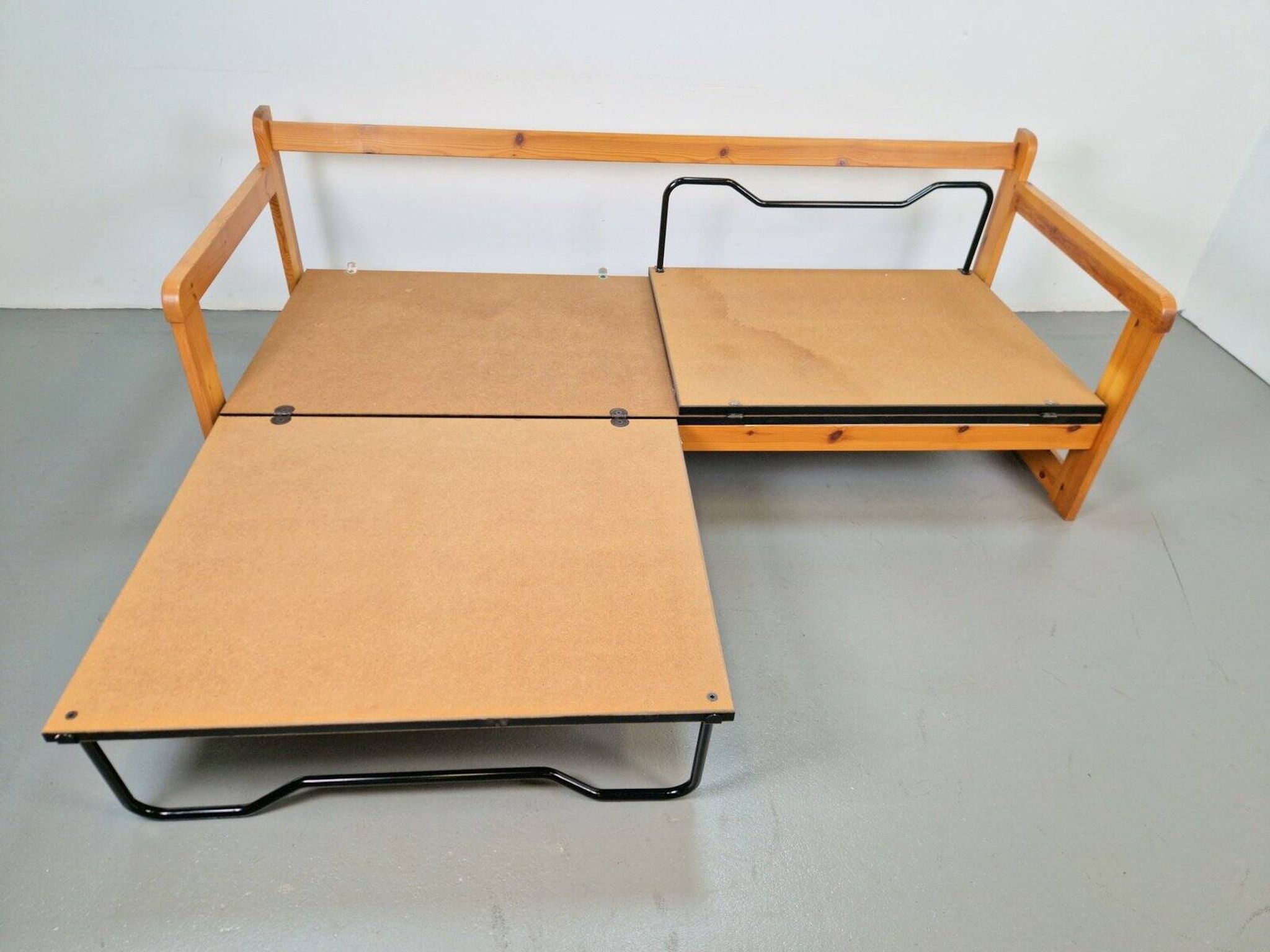 Scandinavian Modern Pine Daybed, 1970s