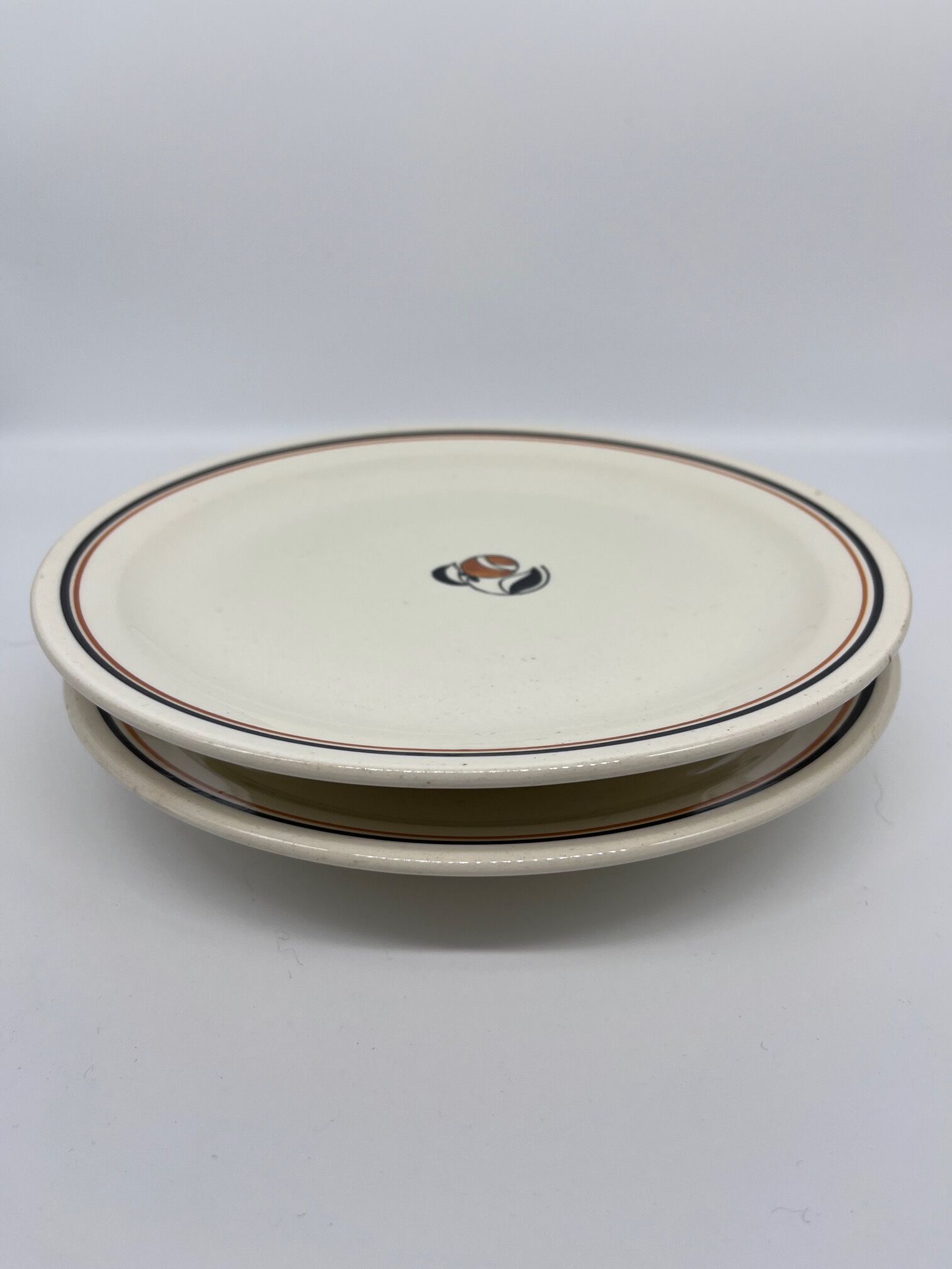 Two compotiers land of iron