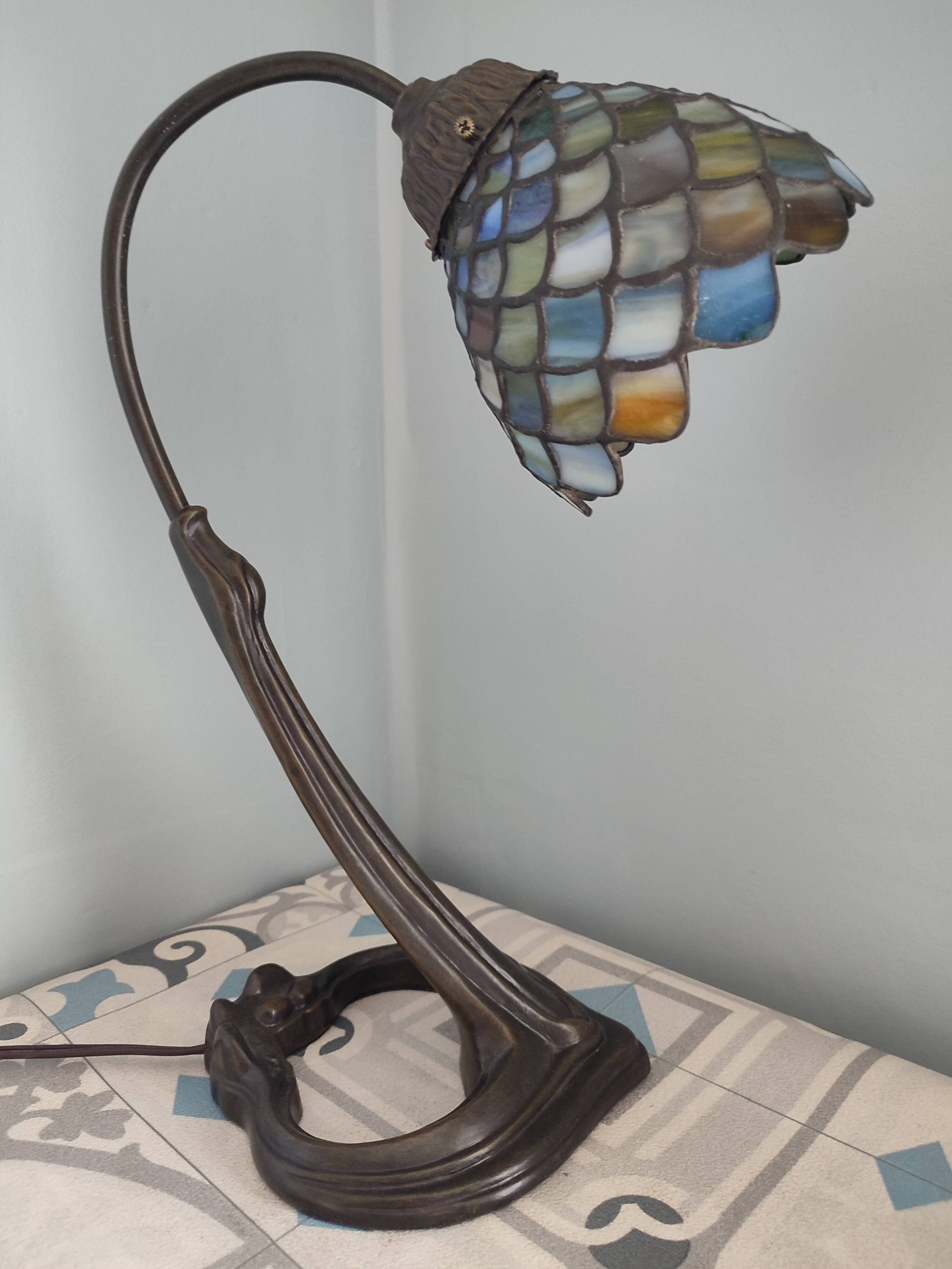 Tiffany table lamp art deco style