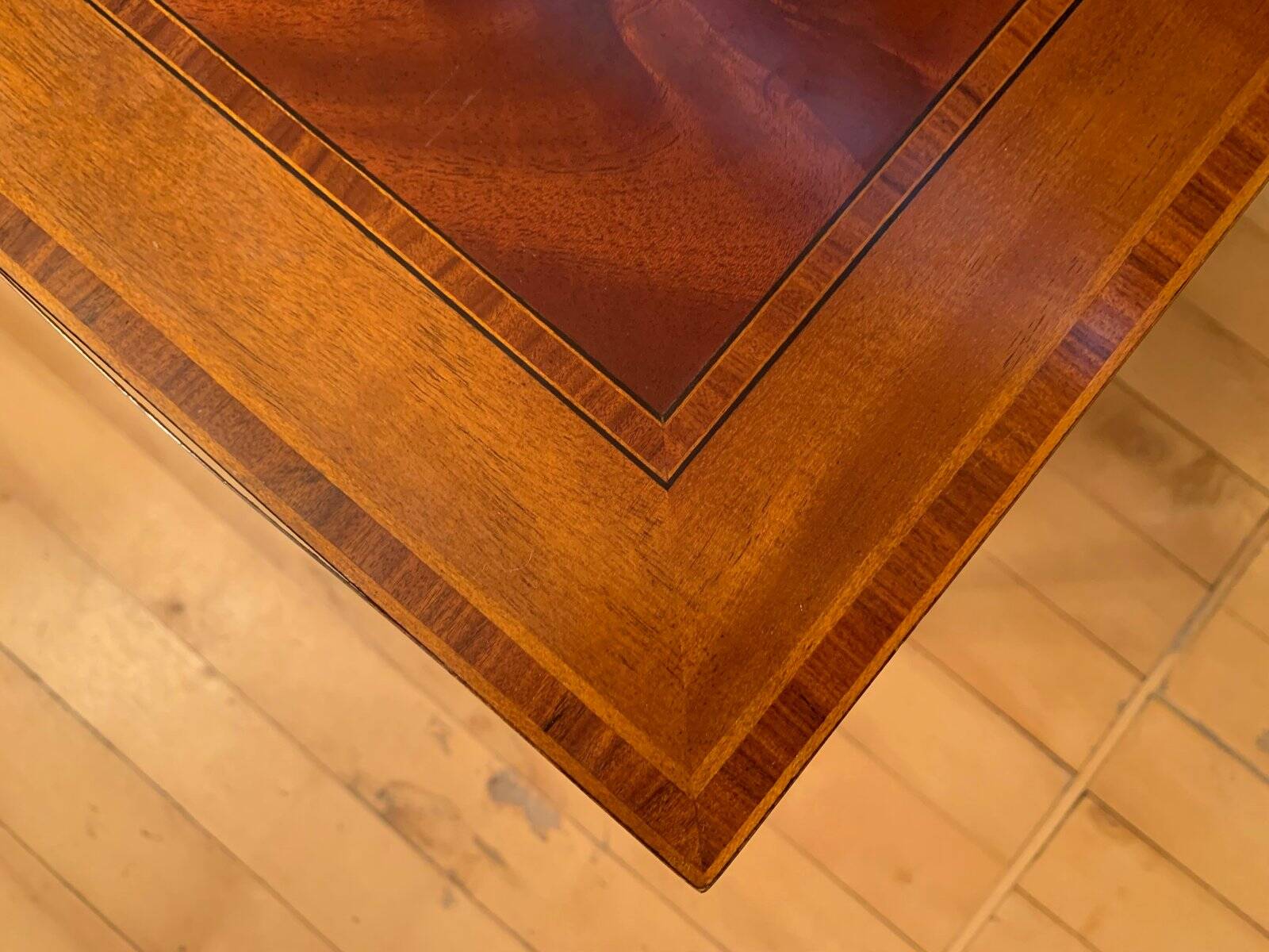 Tables édouardiennes du 20e siècle, années 1890, ensemble de 3