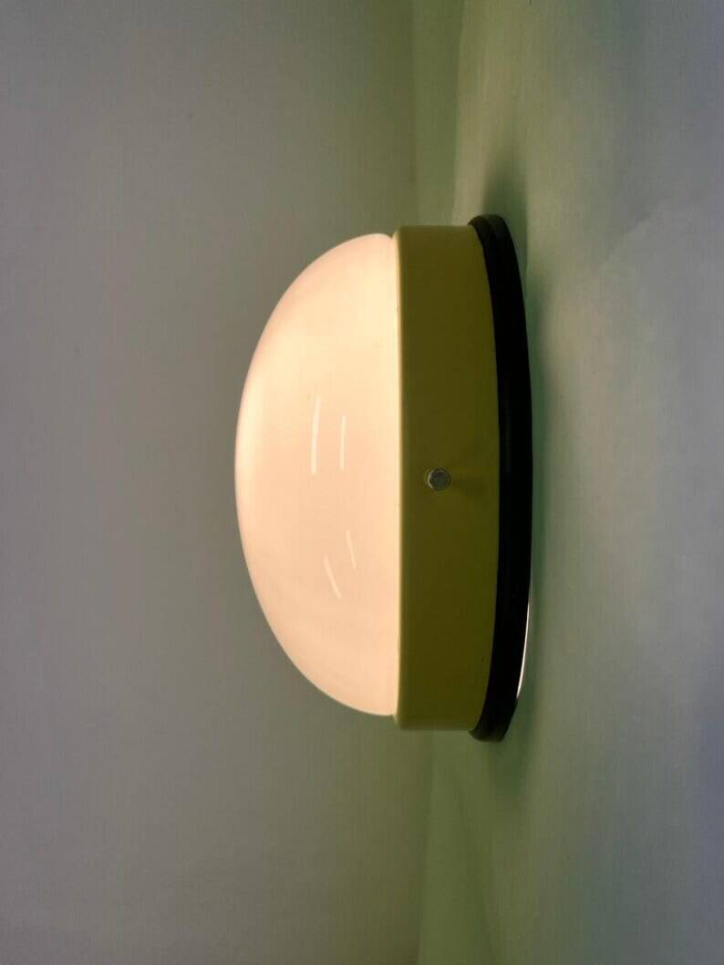 Petit plafonnier en bakélite Bauhaus ou lampe murale - années 1940
