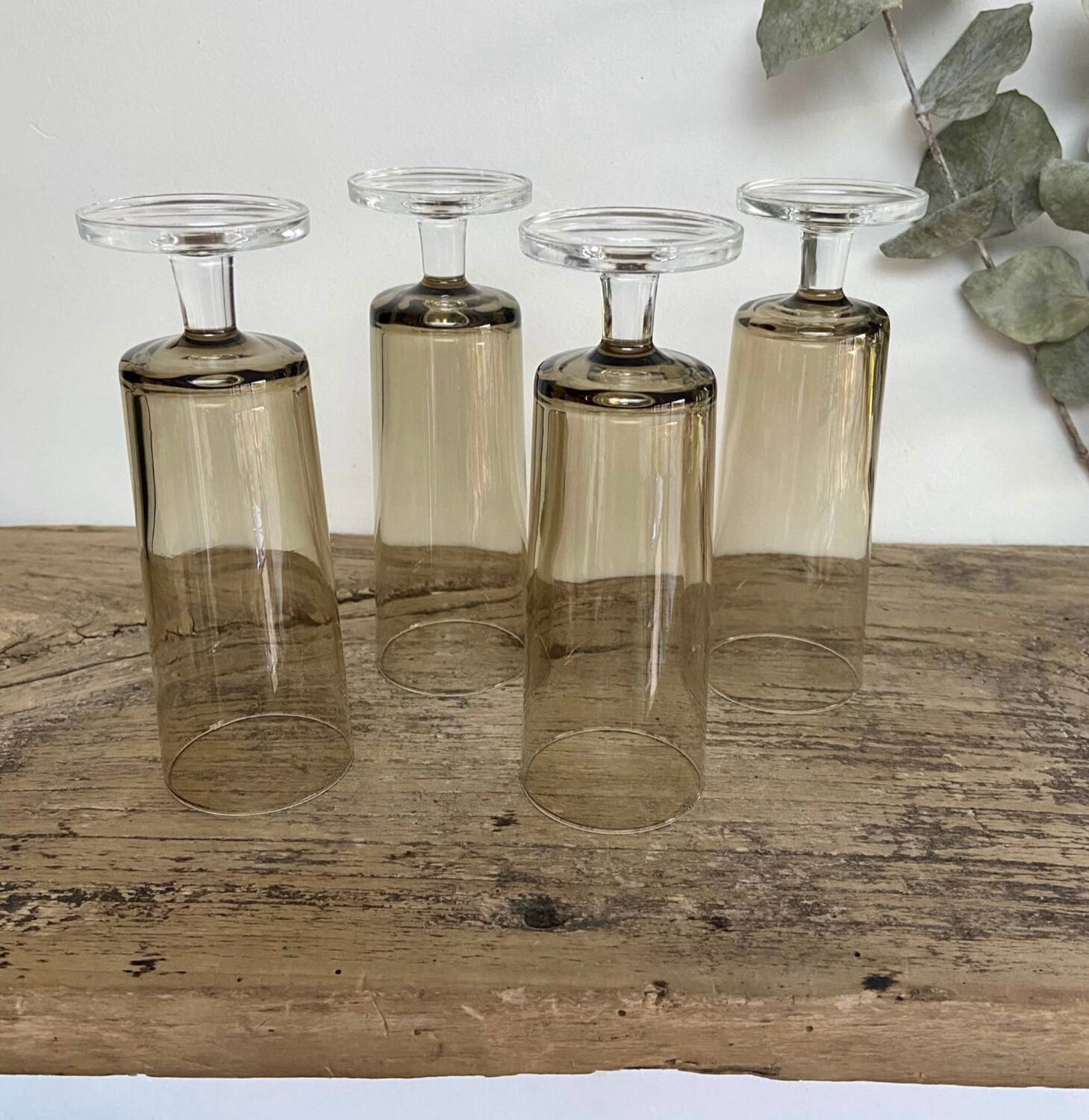 4 LUMINARC smoked glass flutes