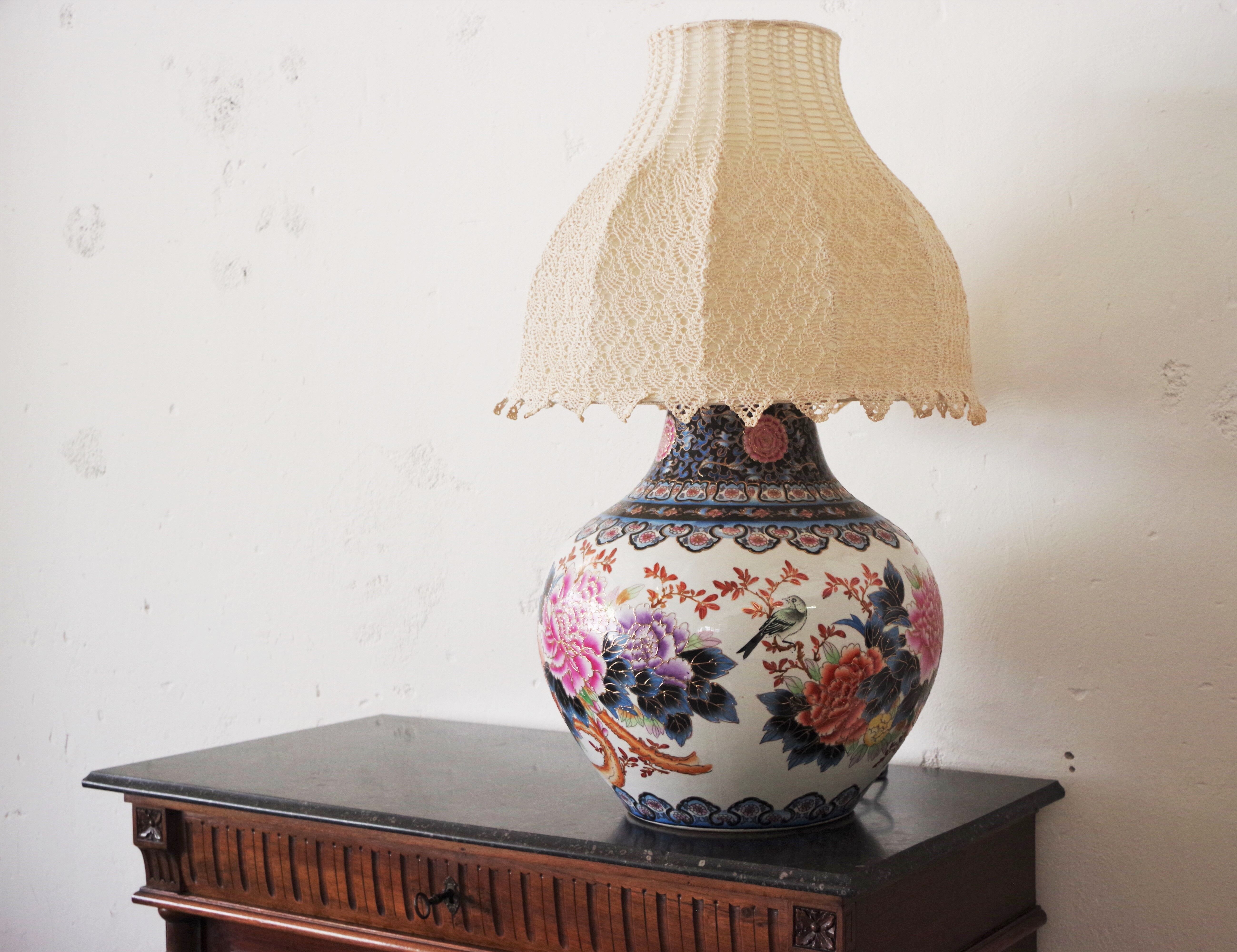 Vase-shaped table lamp with hand-embroidered lampshade, China, 1950