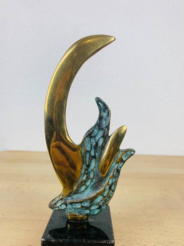 Bronze sculpture from the Signe Möbus workshop in São Paulo, Brazil.