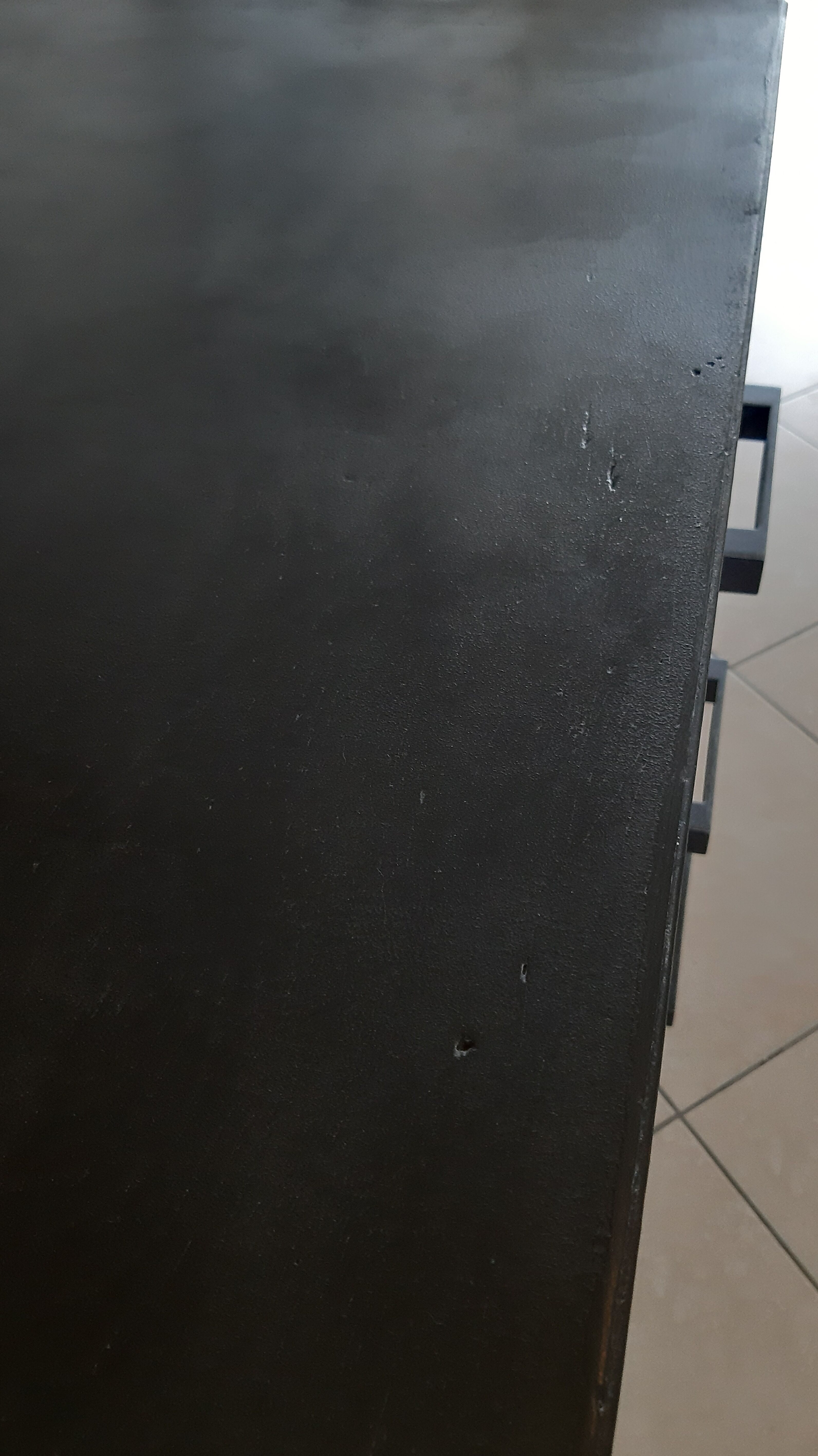 Furniture counter with graphite and wood drawers