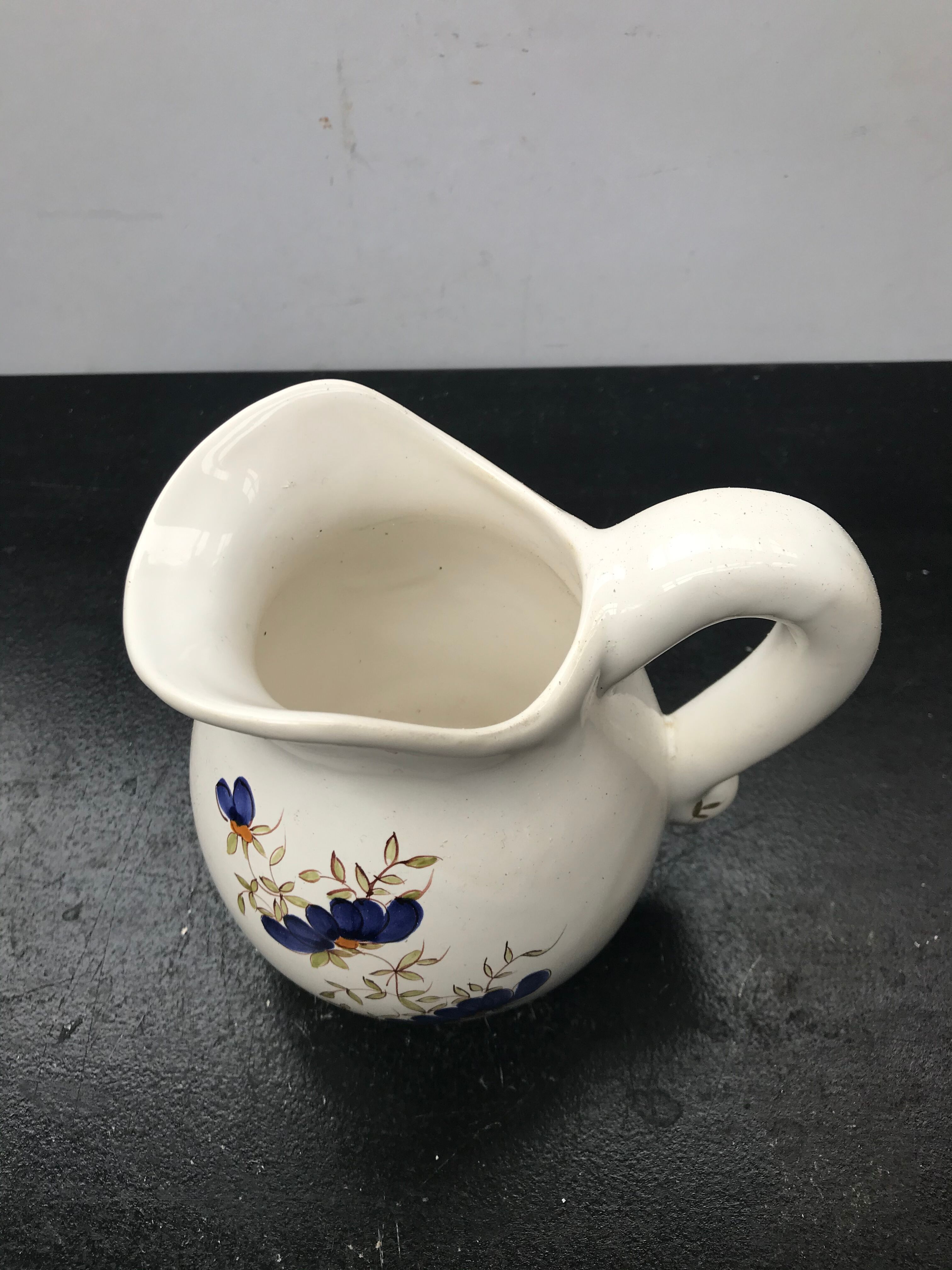 Former pitcher Vallauris ceramics white drawing vintage flowers