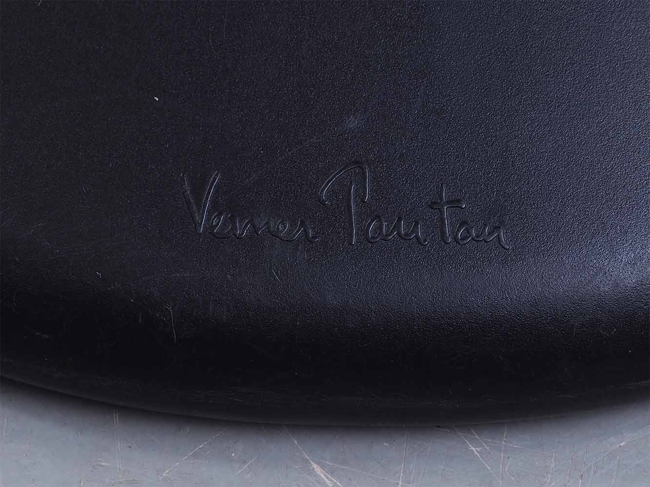 Verner Panton black chair – Vitra