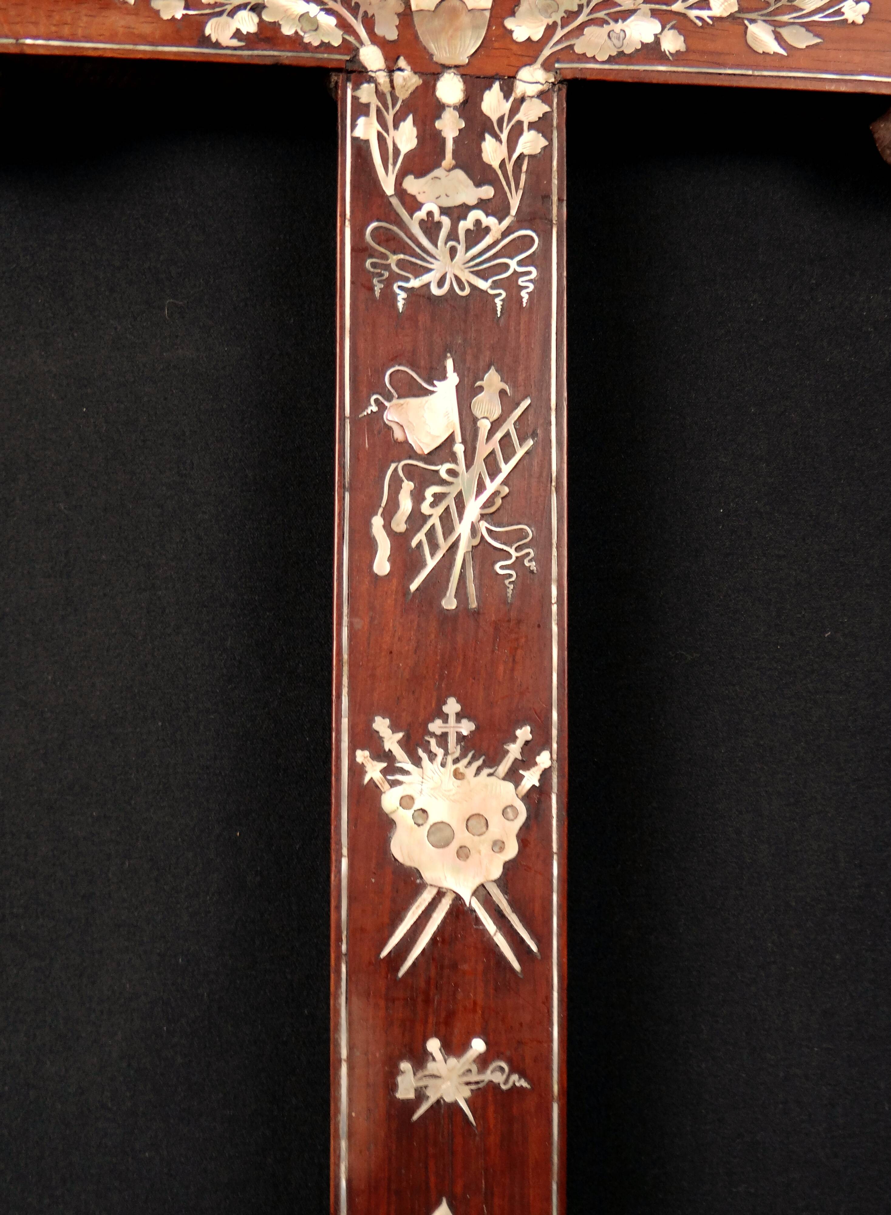 Apostolic Cross in mahogany wood and mother-of-pearl inlay, Tonkin, 19th century