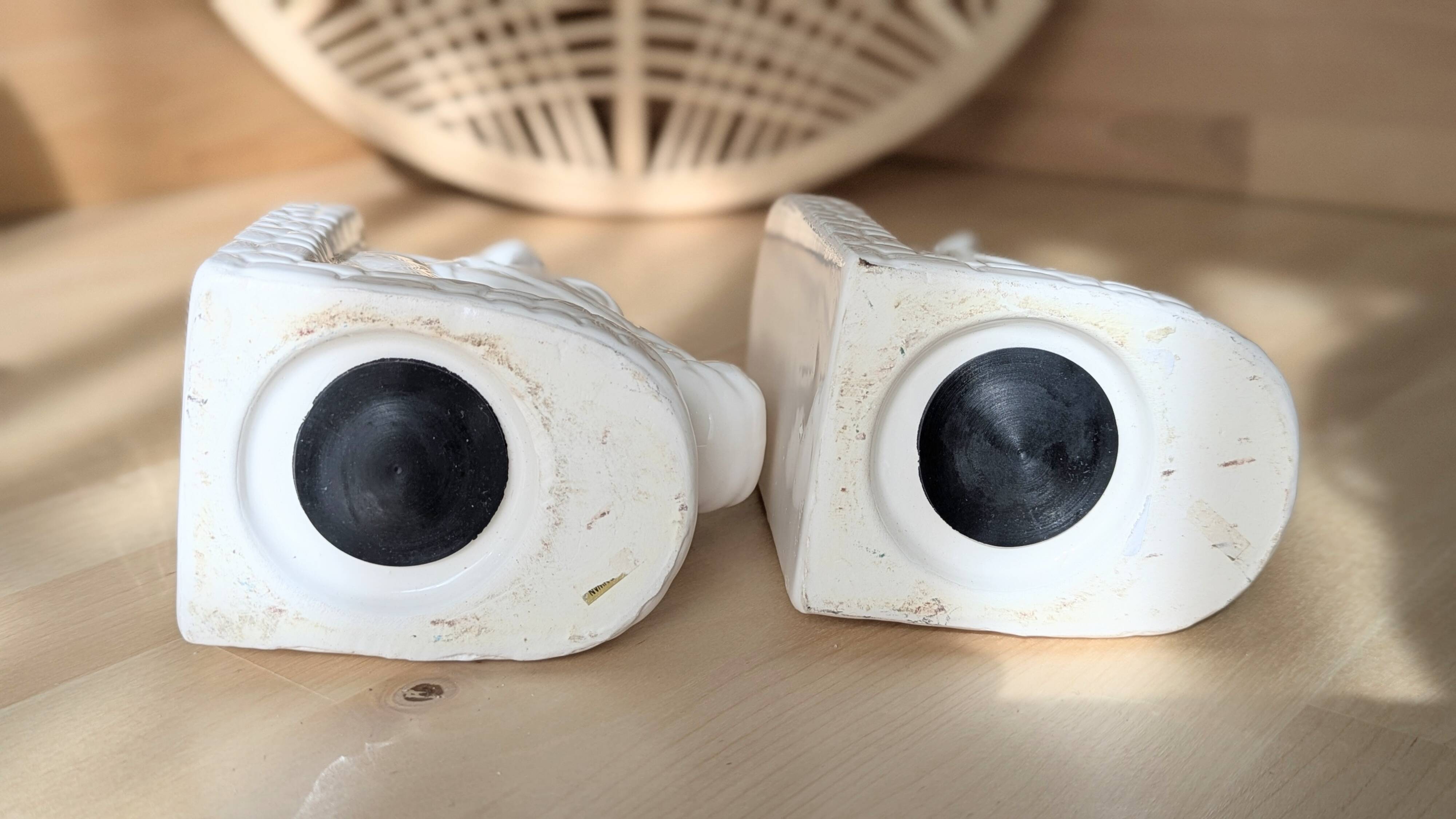 Magnificent pair of vintage ceramic bookends (D-0038)