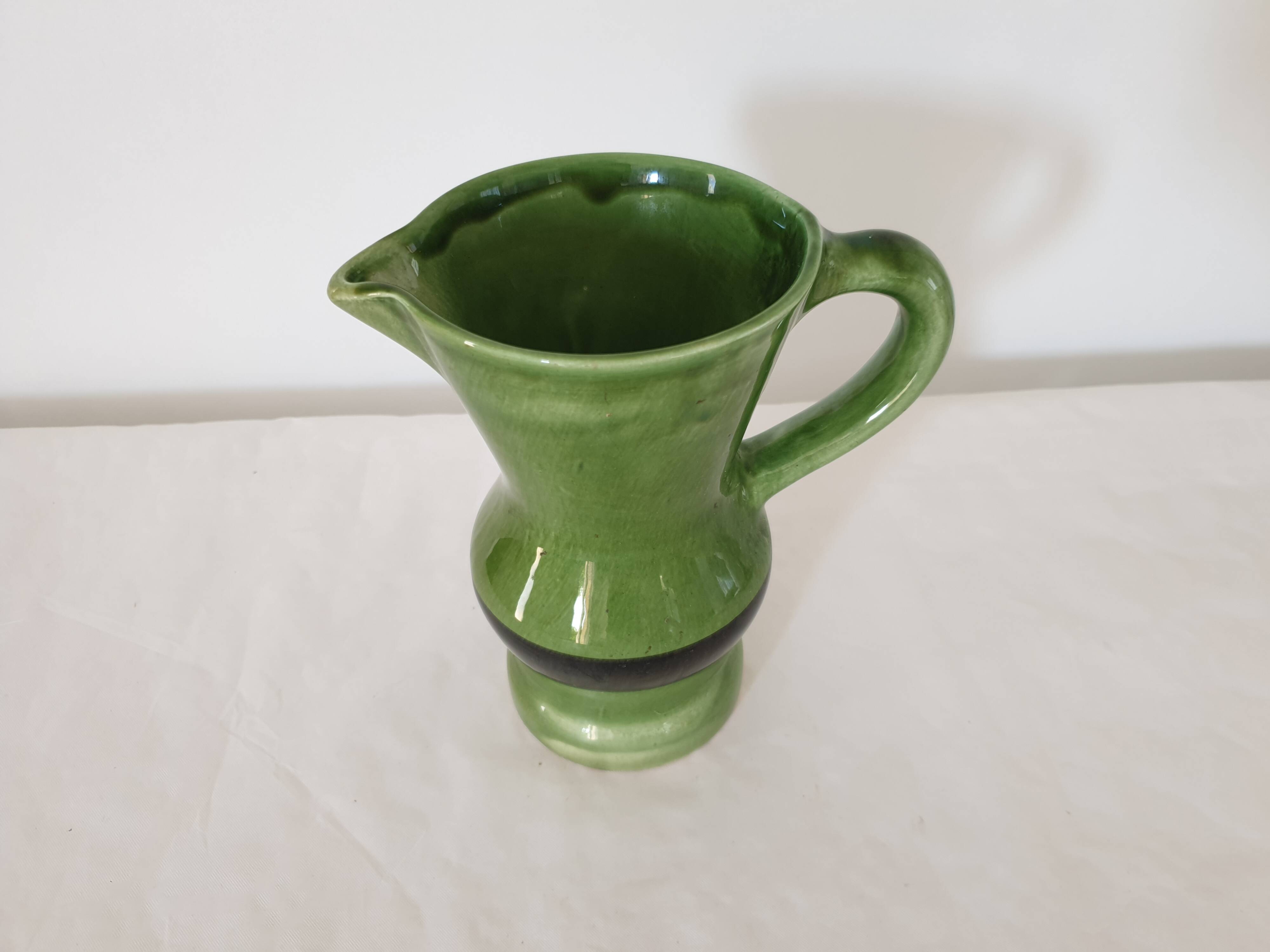 Green ceramic pitcher signed Longchamp - height 18.5cm