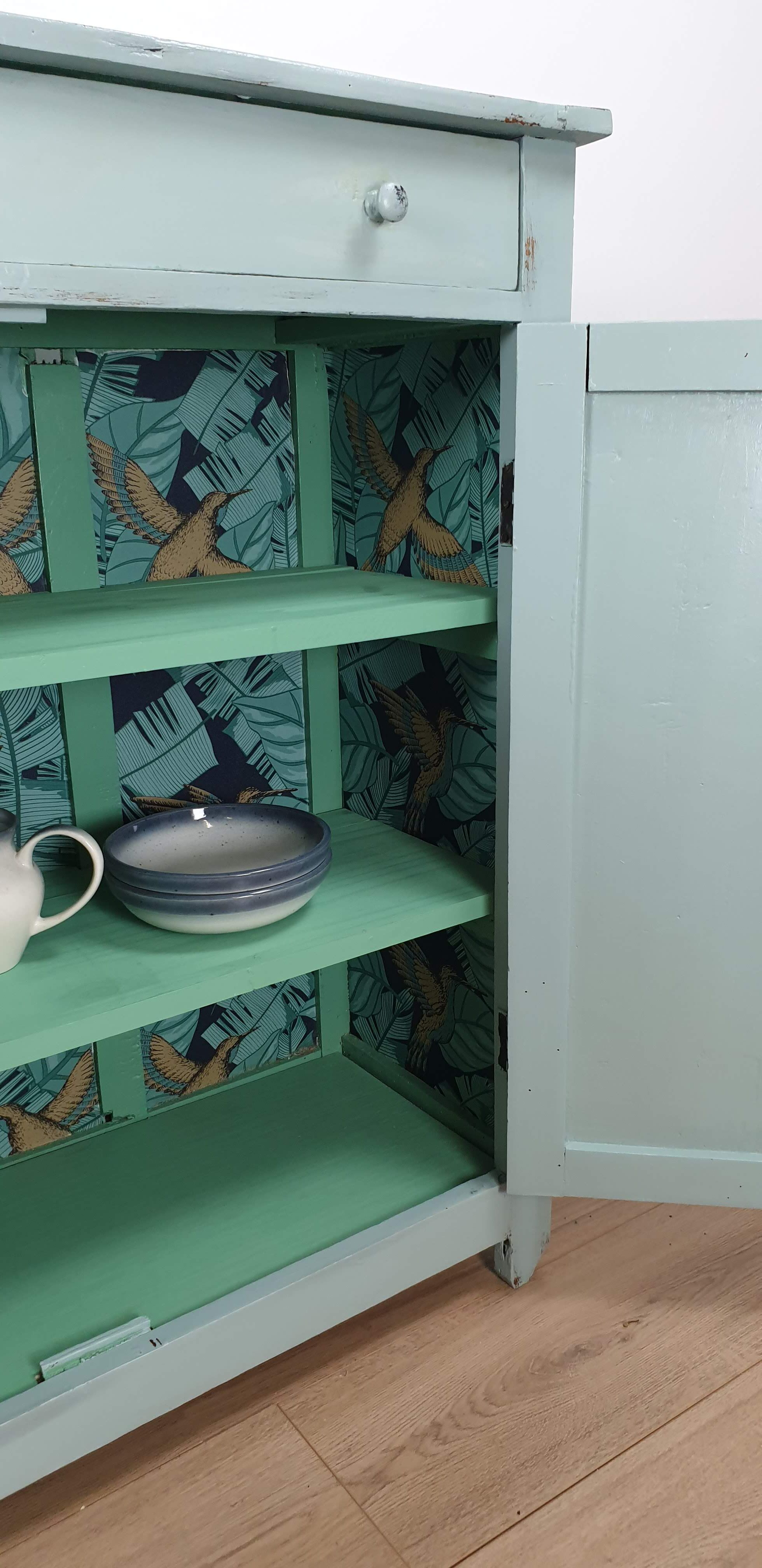 Blue parisian buffet