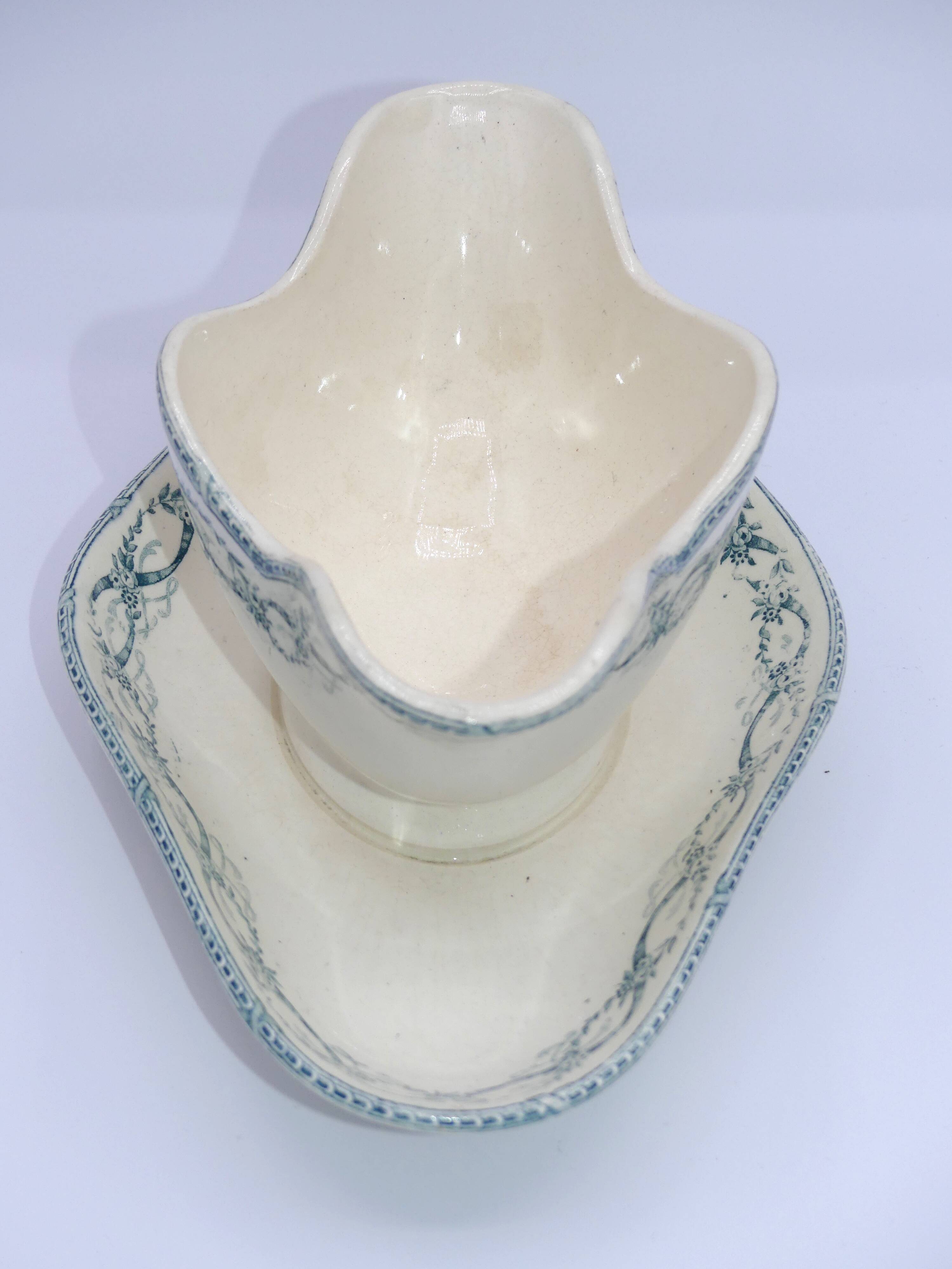 Terre de fer sauce boat Salins Récamier