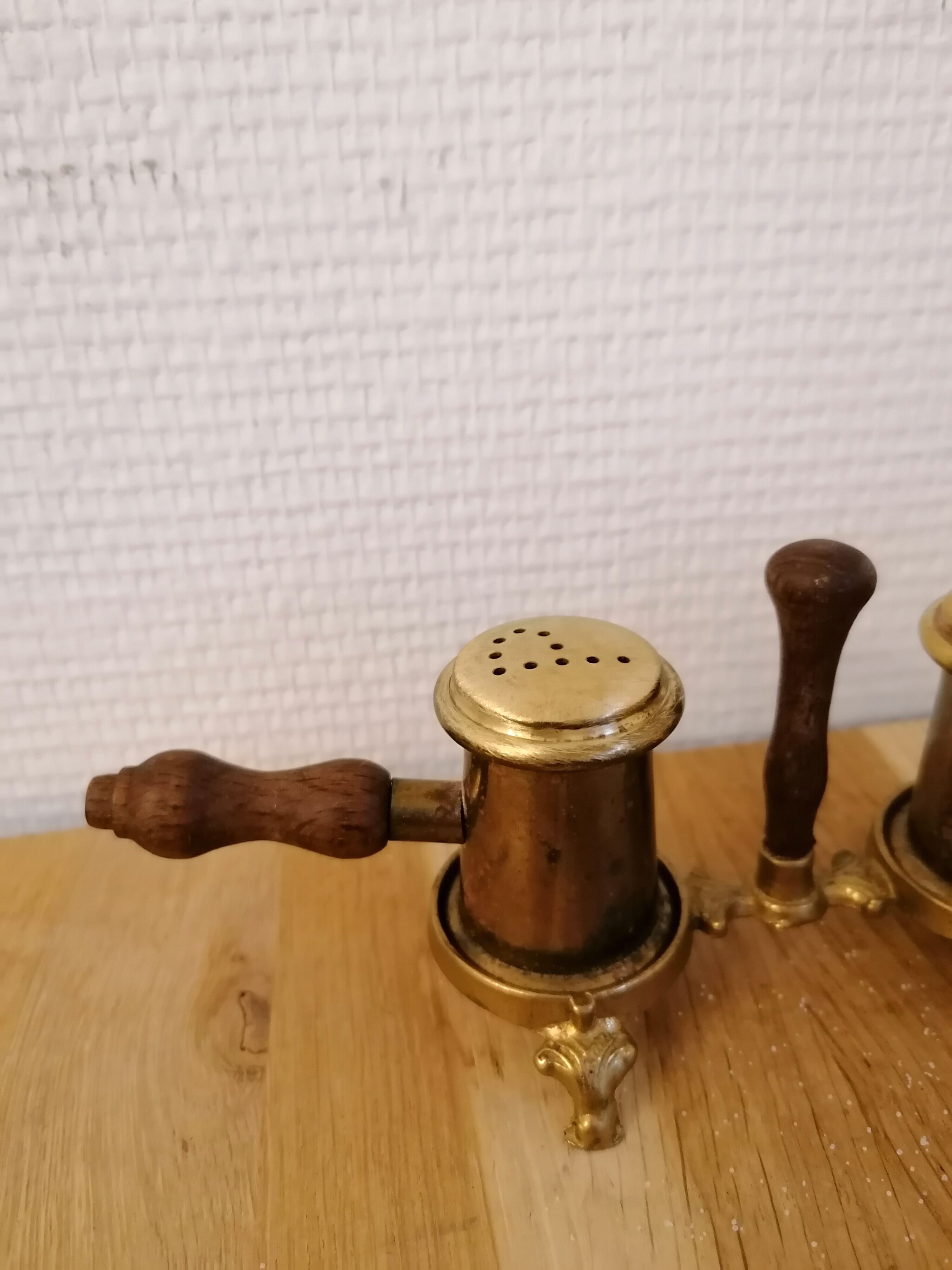 Salt and pepper shaker