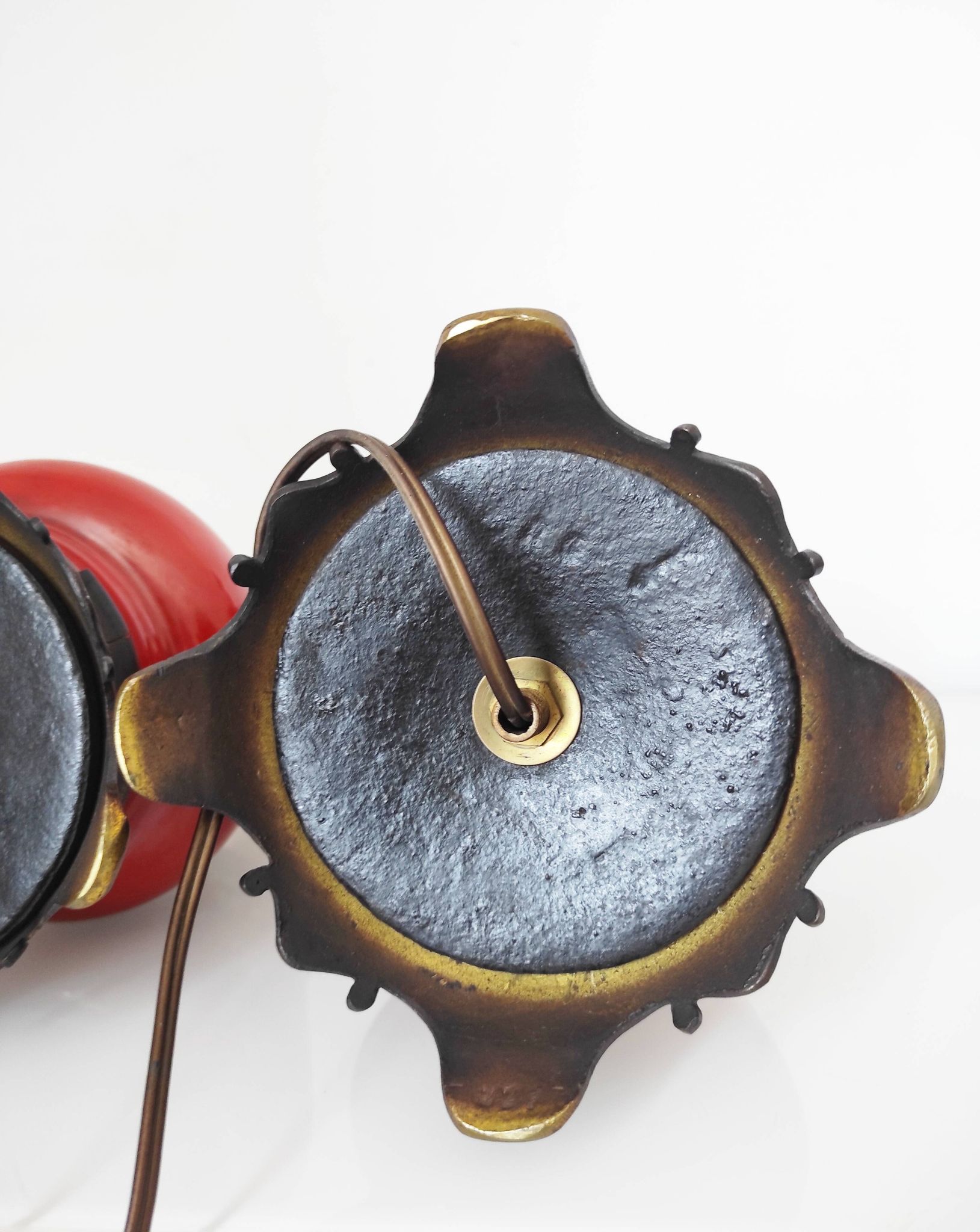 Pair of red lamps from 1900