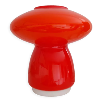 Lampe soucoupe en opaline rouge