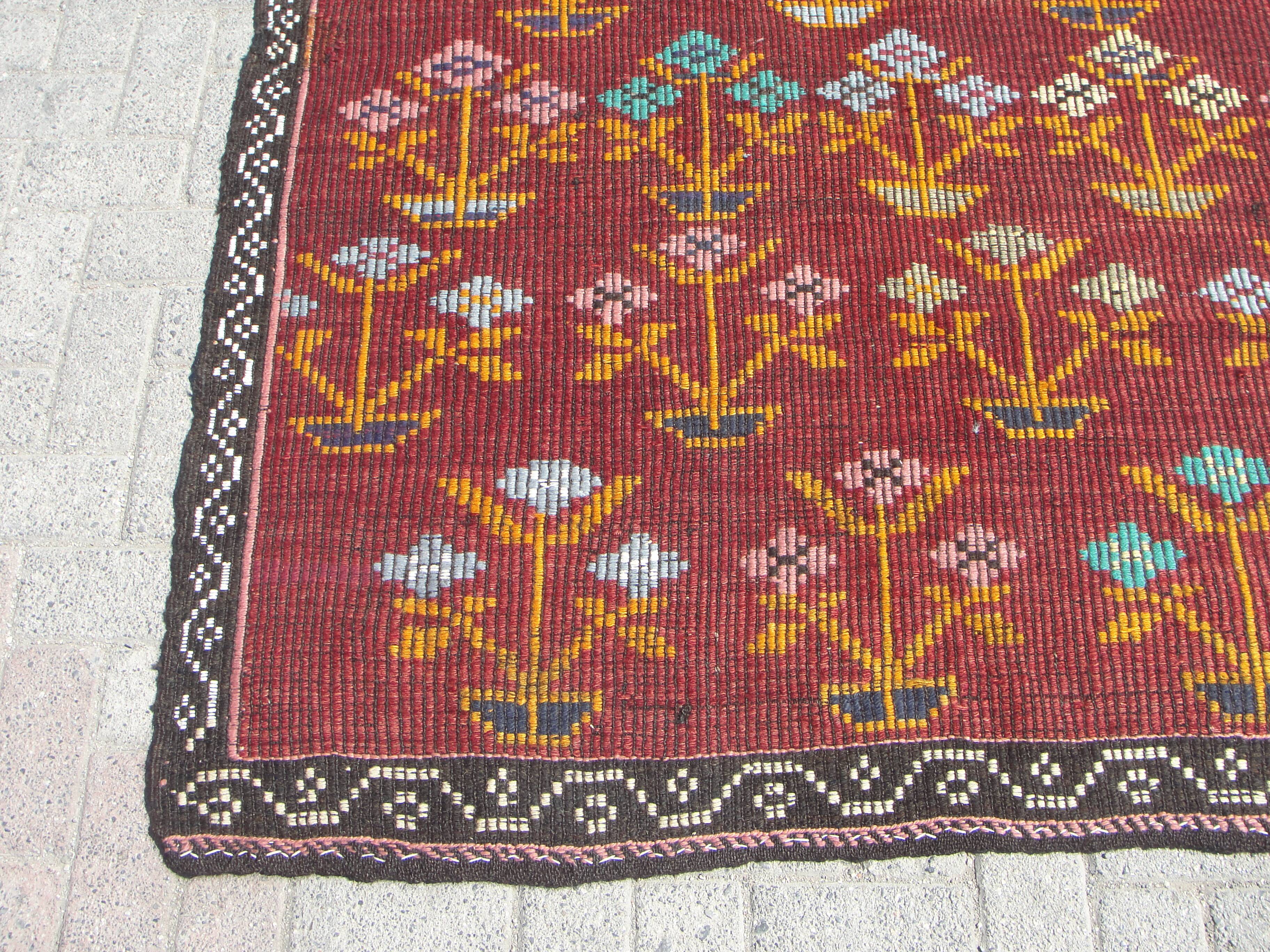Handmade wool kilim rug