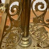 Lampadaire en laiton massif  antique en laiton, XIXe siècle