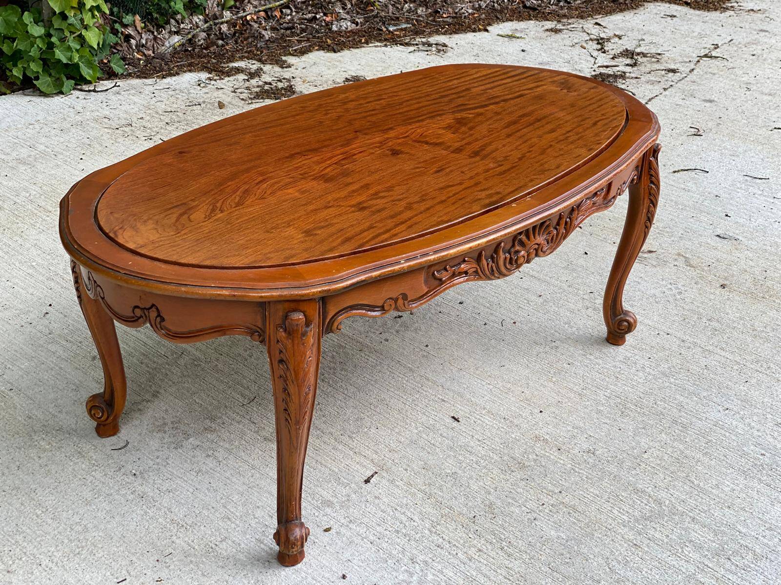 Table basse vintage Louis XV en bois 115cm