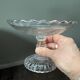 Coupe sur pied, compotier ancien en verre gravé