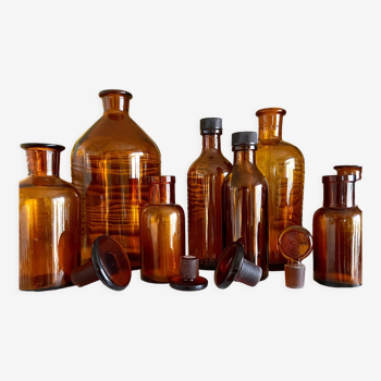 8 amber glass apothecary bottles