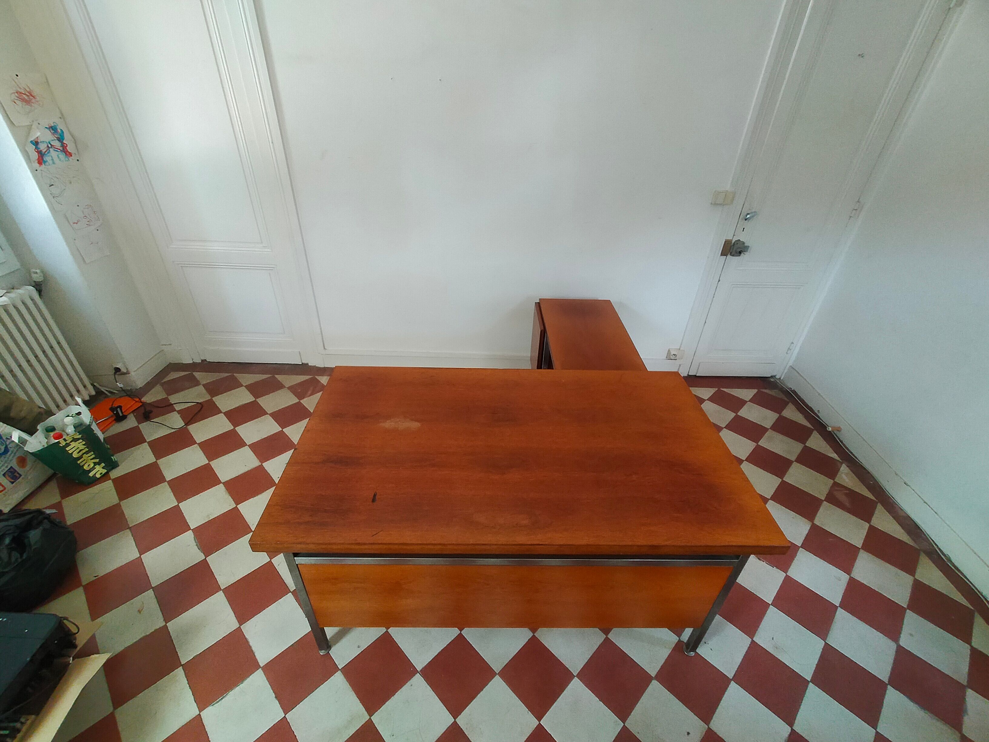 Desk with removable drawers in the style of Florence Knoll.