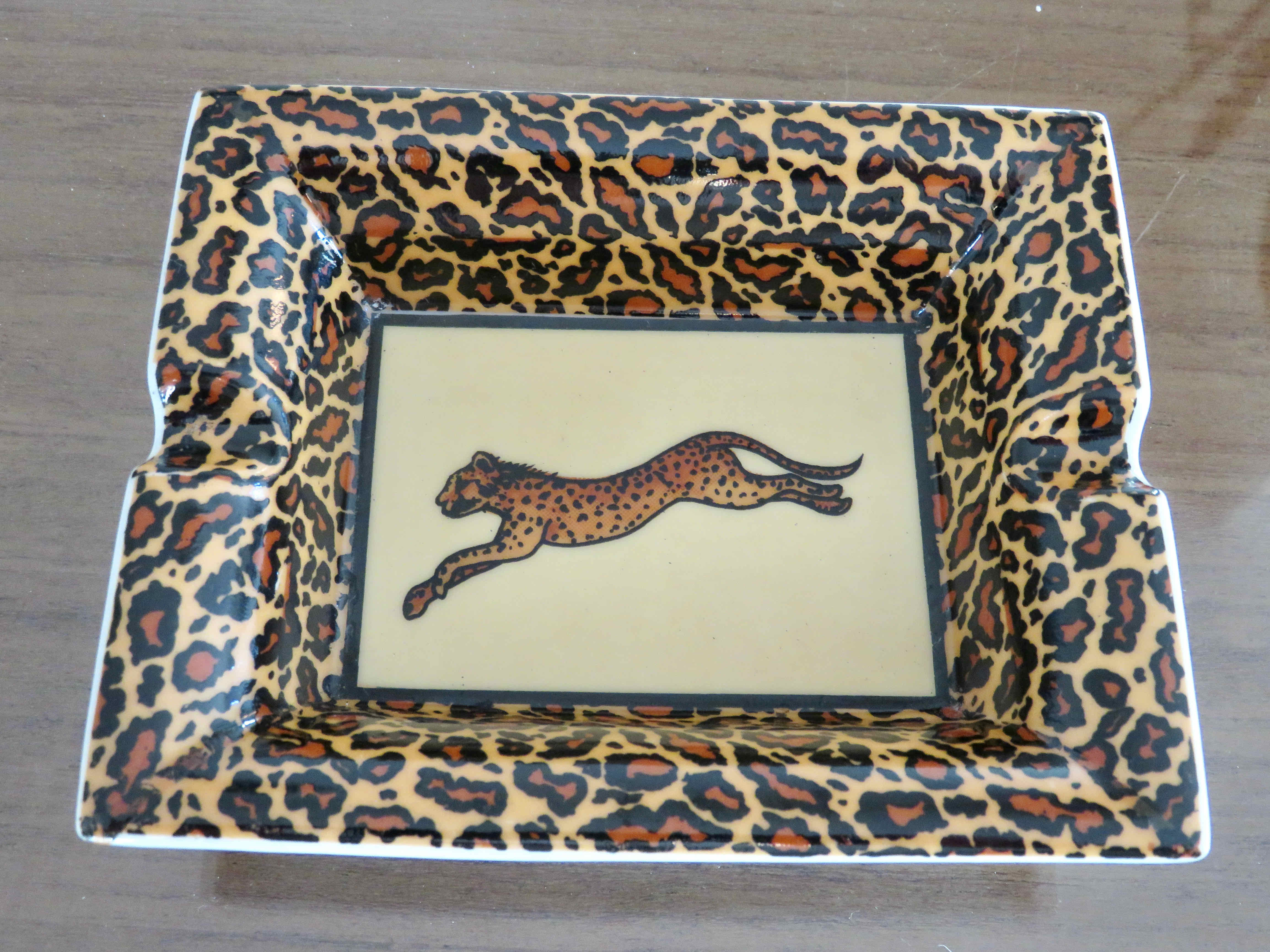 Porcelain leopard ashtray 70s 80s