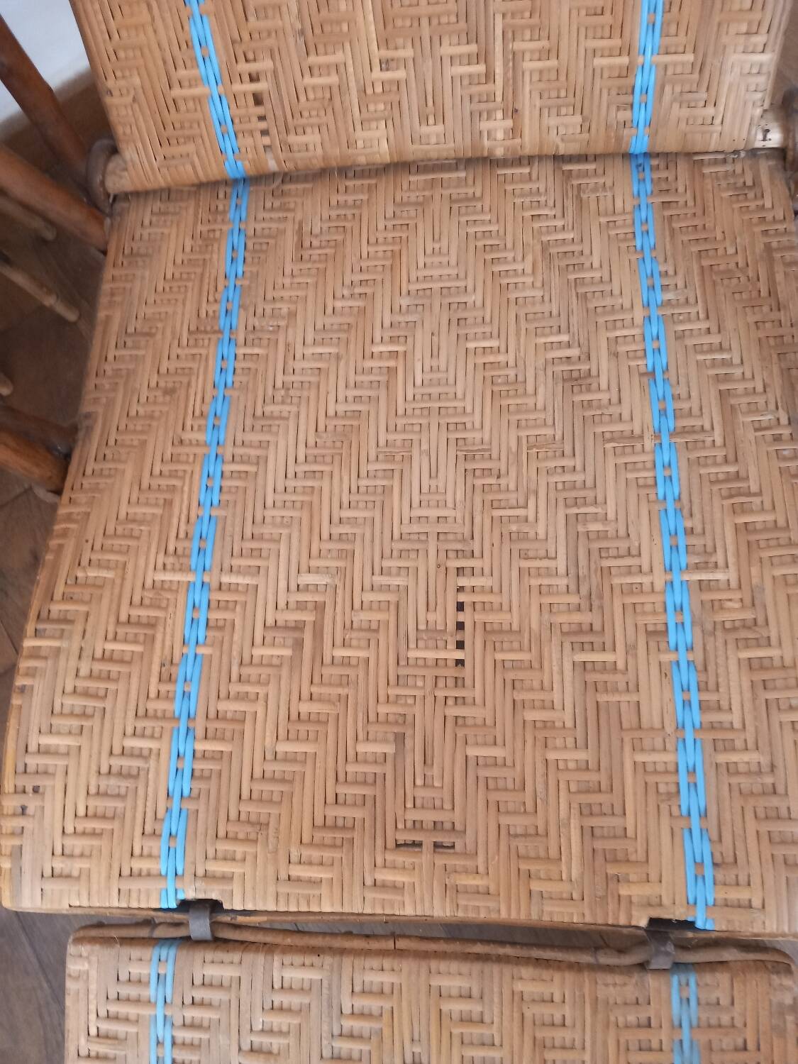Rattan lounge chair