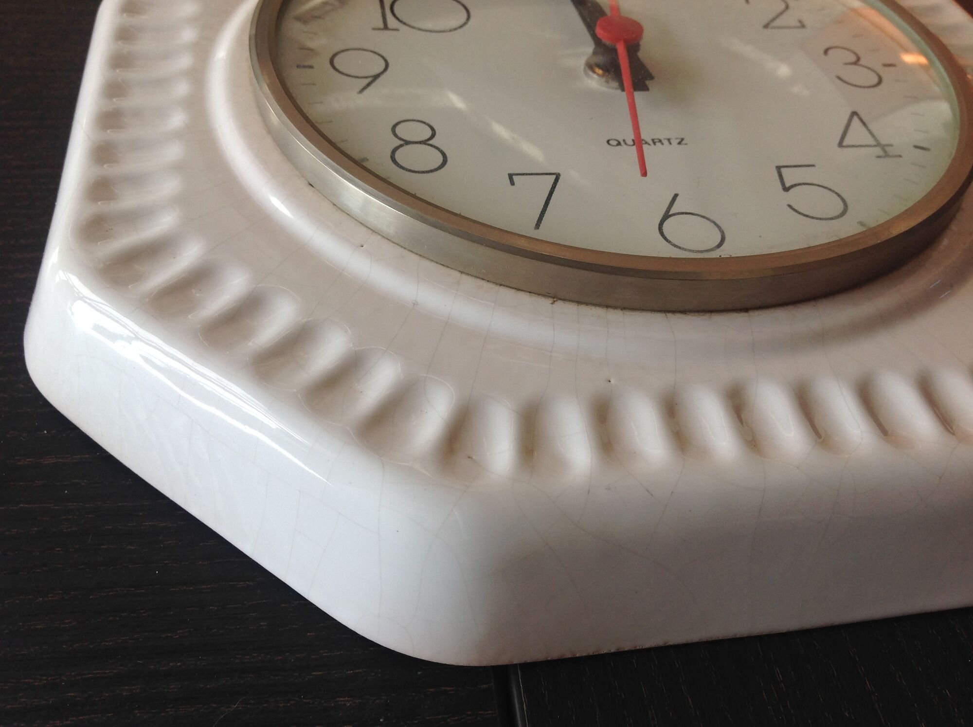 Octagonal clock in white ceramic, vintage 60s-70s