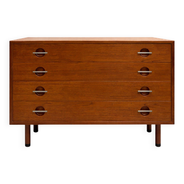 Commode model RY250 by Hans J. Wegner