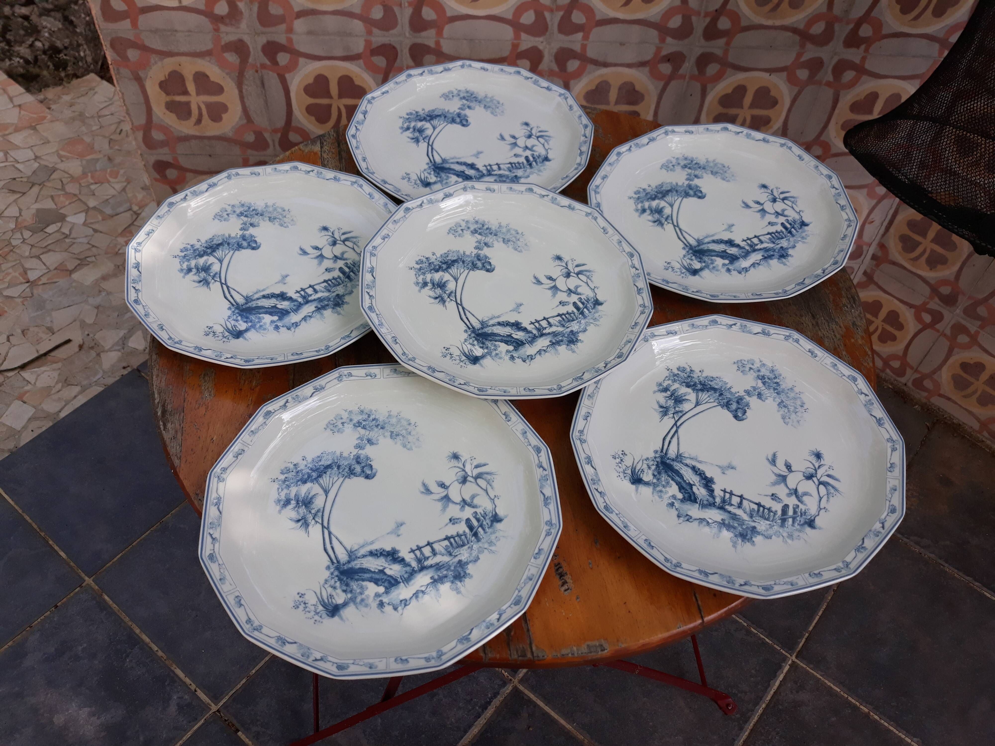 Poudrier En Porcelaine De Limoges Ancien - Bleu Et Or - Dimensions Approx. 8x8 Cm - Occasion
