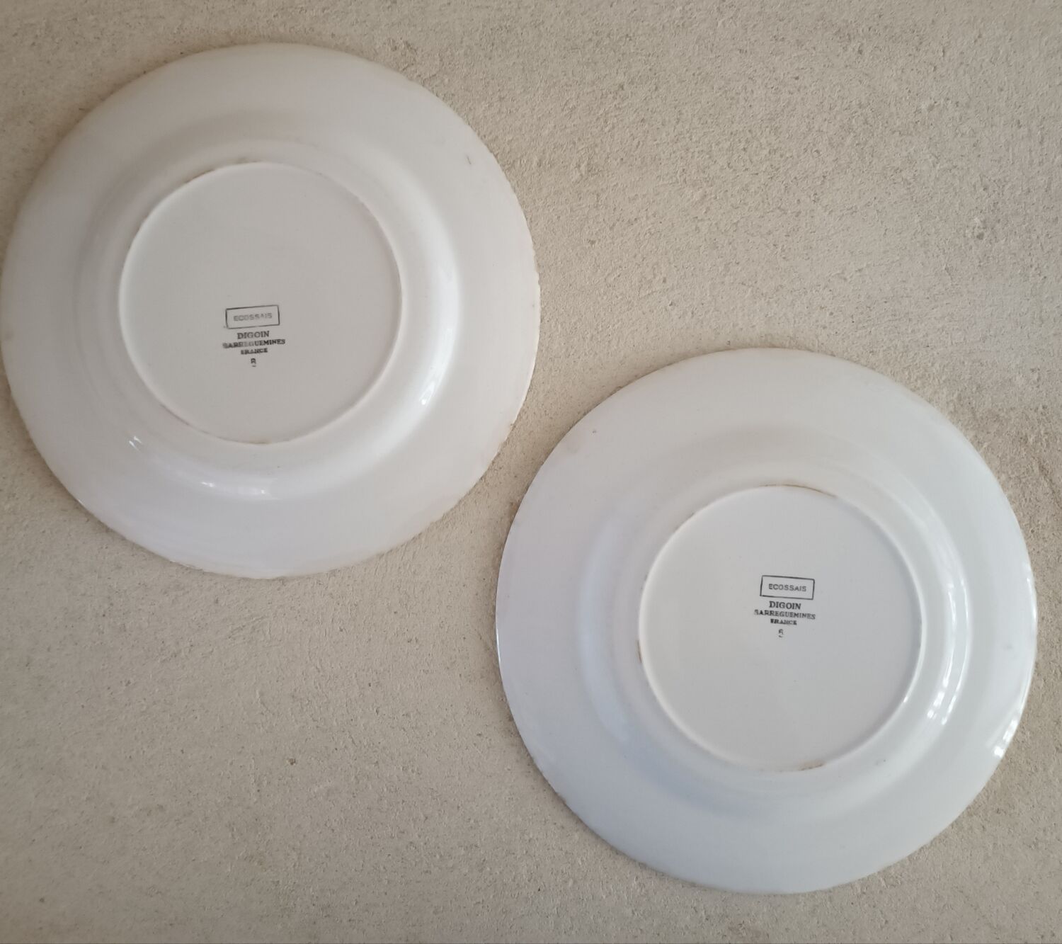 Lot de 2 assiettes Digoin Sarreguemines
