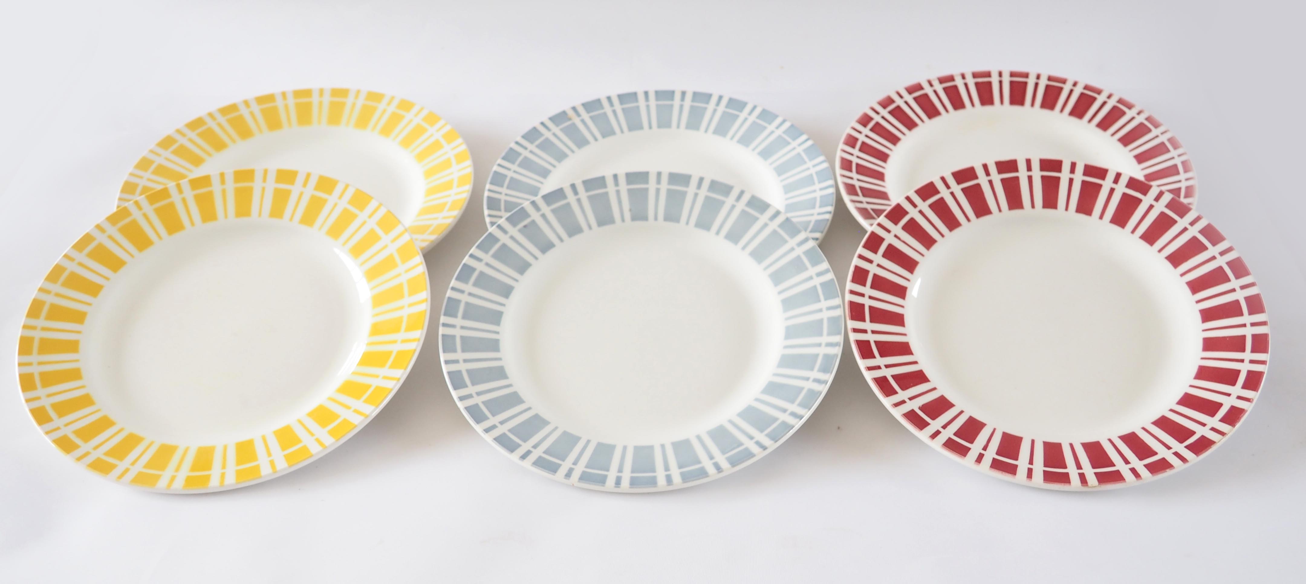 6 multicolored Digoin flat plates