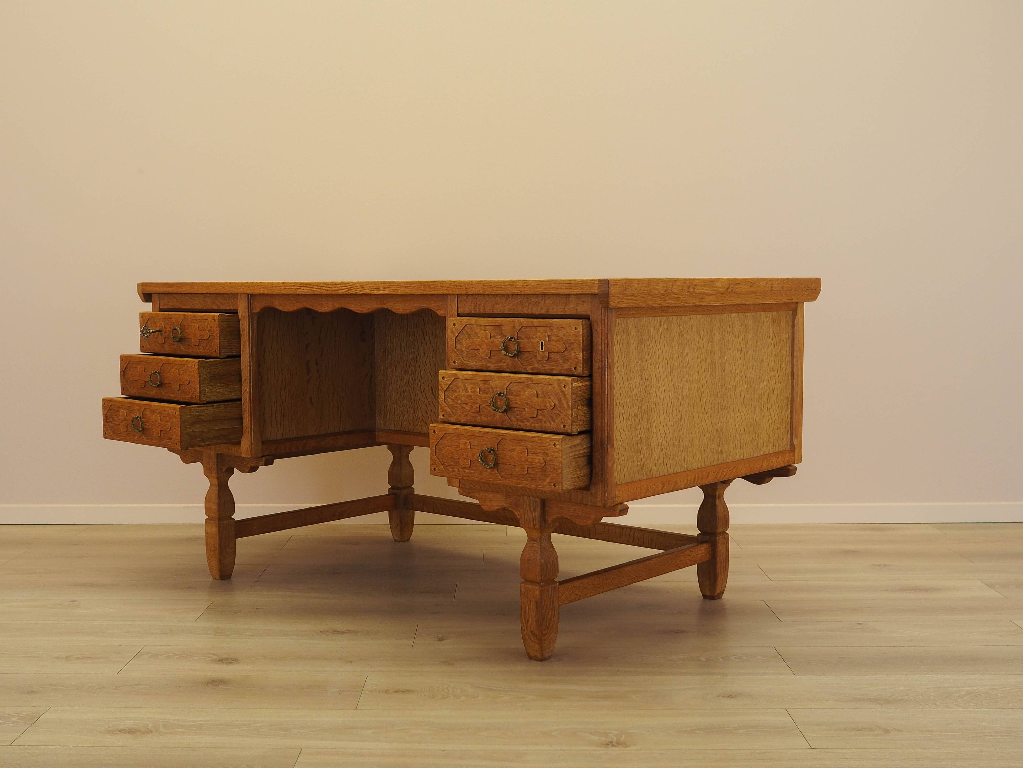 Oak desk, Danish design, 1960s, designer: Henning Kjærnulf
