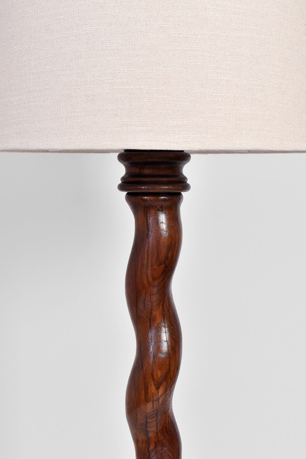 Pair of wooden floor lamps, 1920s.