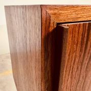 Small enfilade, 142 cm long, with 2 doors in rosewood.