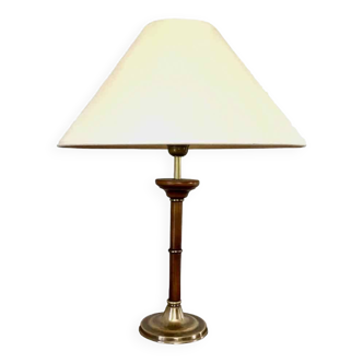 Ivory lampshade table lamp