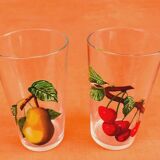 2 Verres décorés Poire / Cerise Reims France