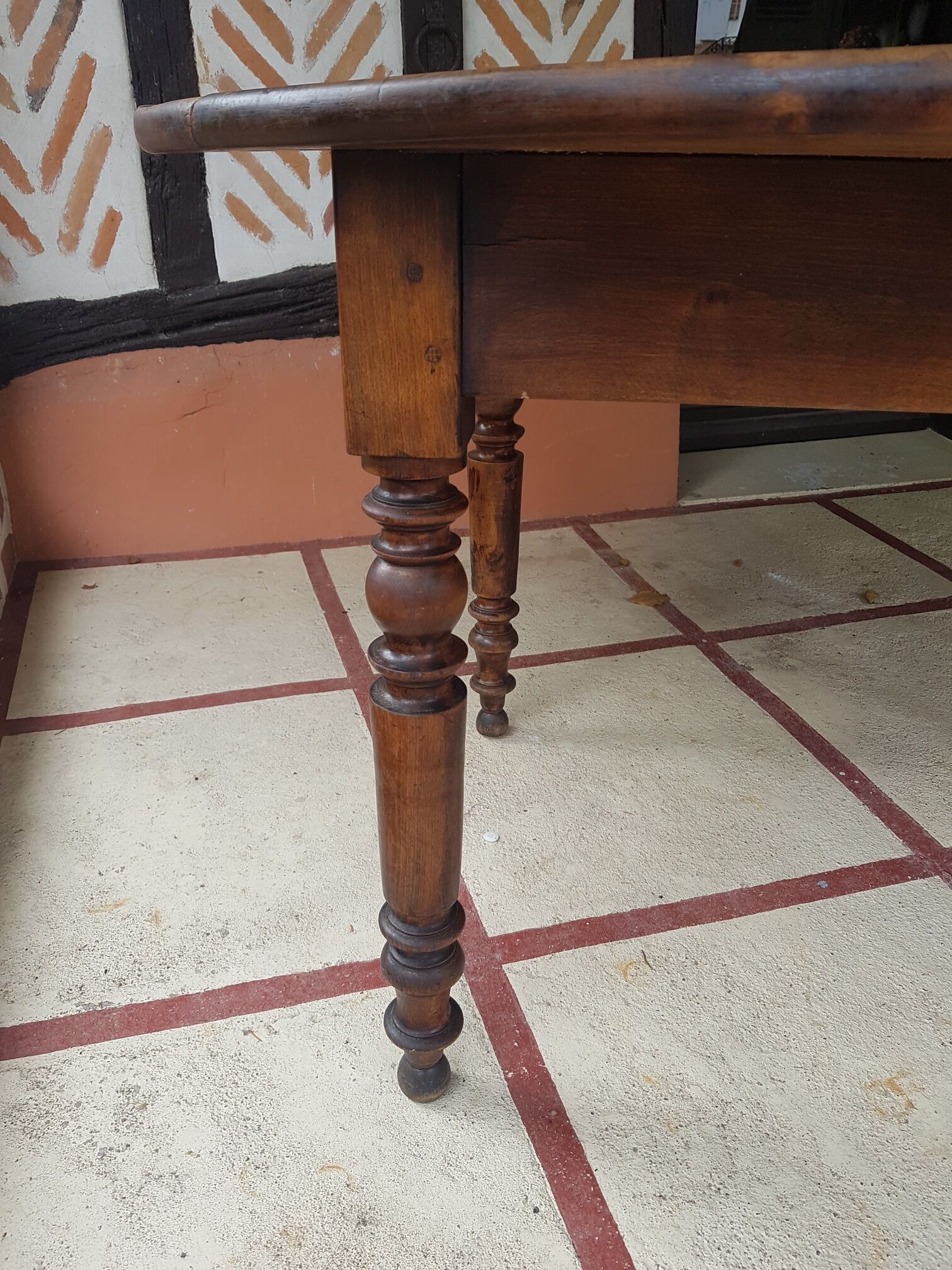 Table with flaps shutters extensions wood round oval 1900