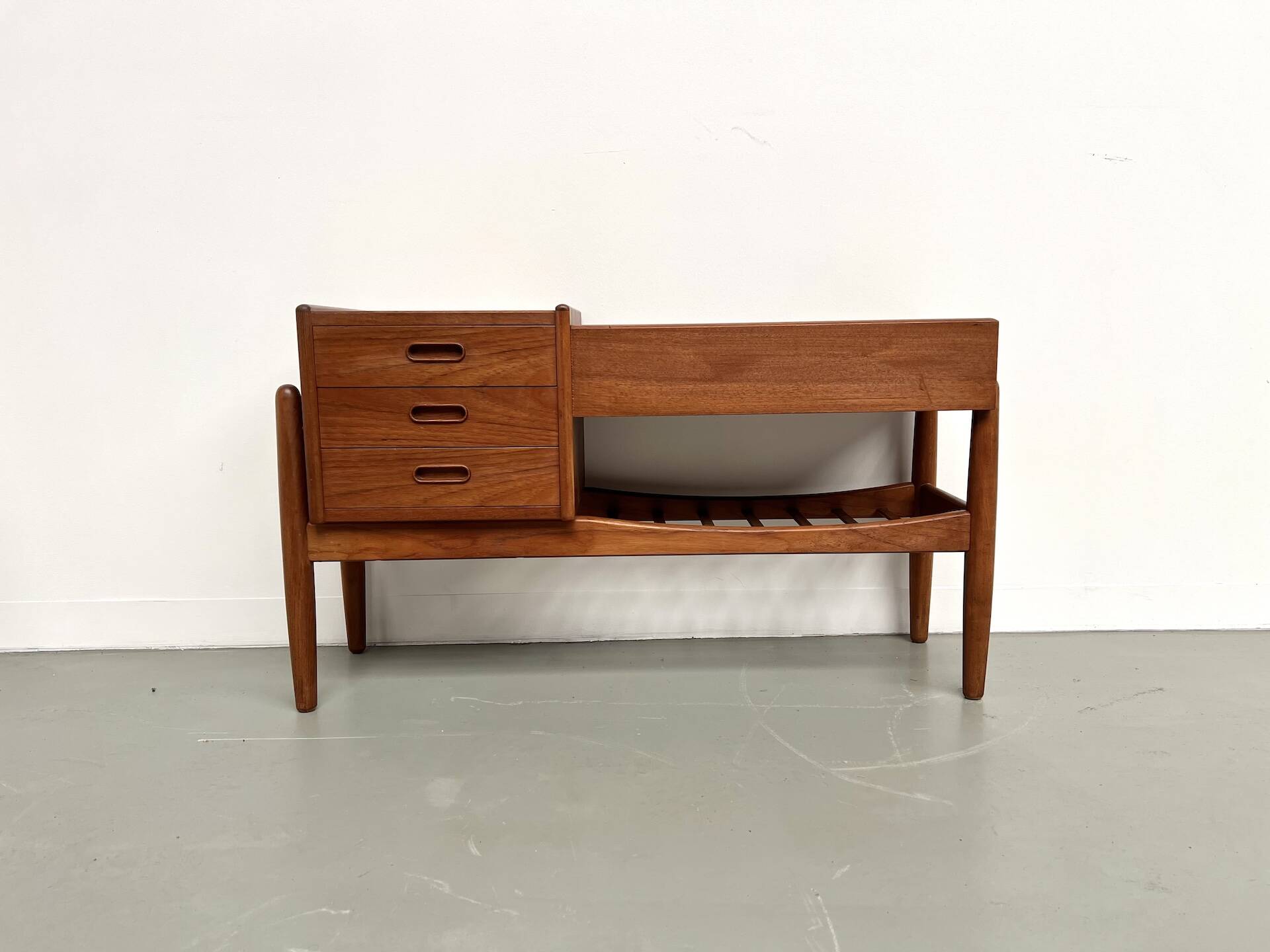 Arne Wahl Iversen teak planter