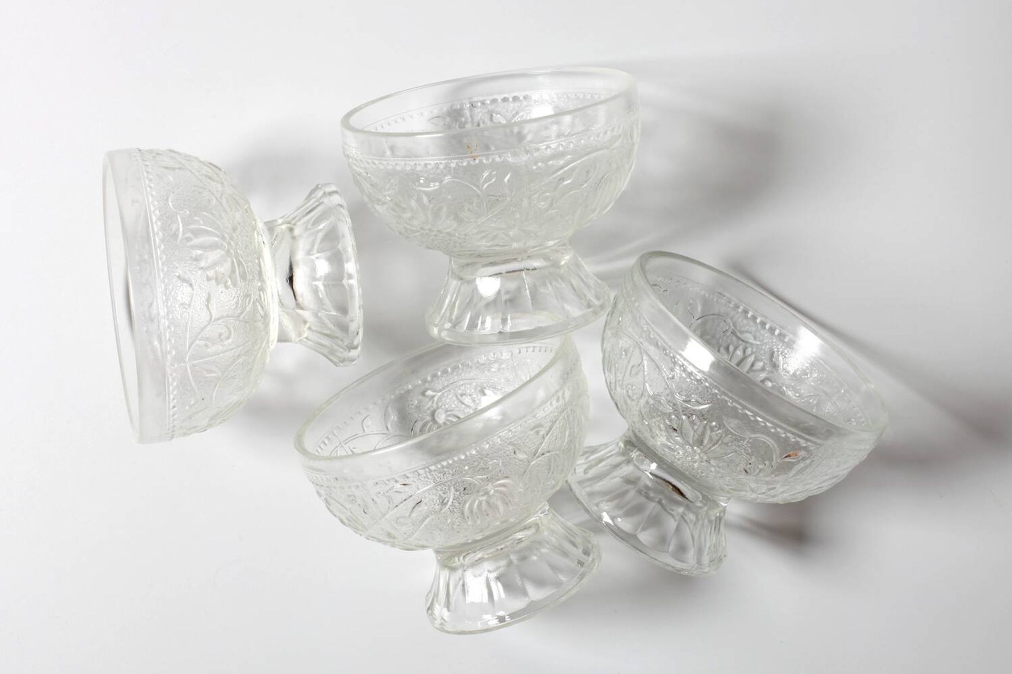 Set of 4 Vintage Pressed Glass Dessert Bowls Cibulak by Pavel Panek / 1977