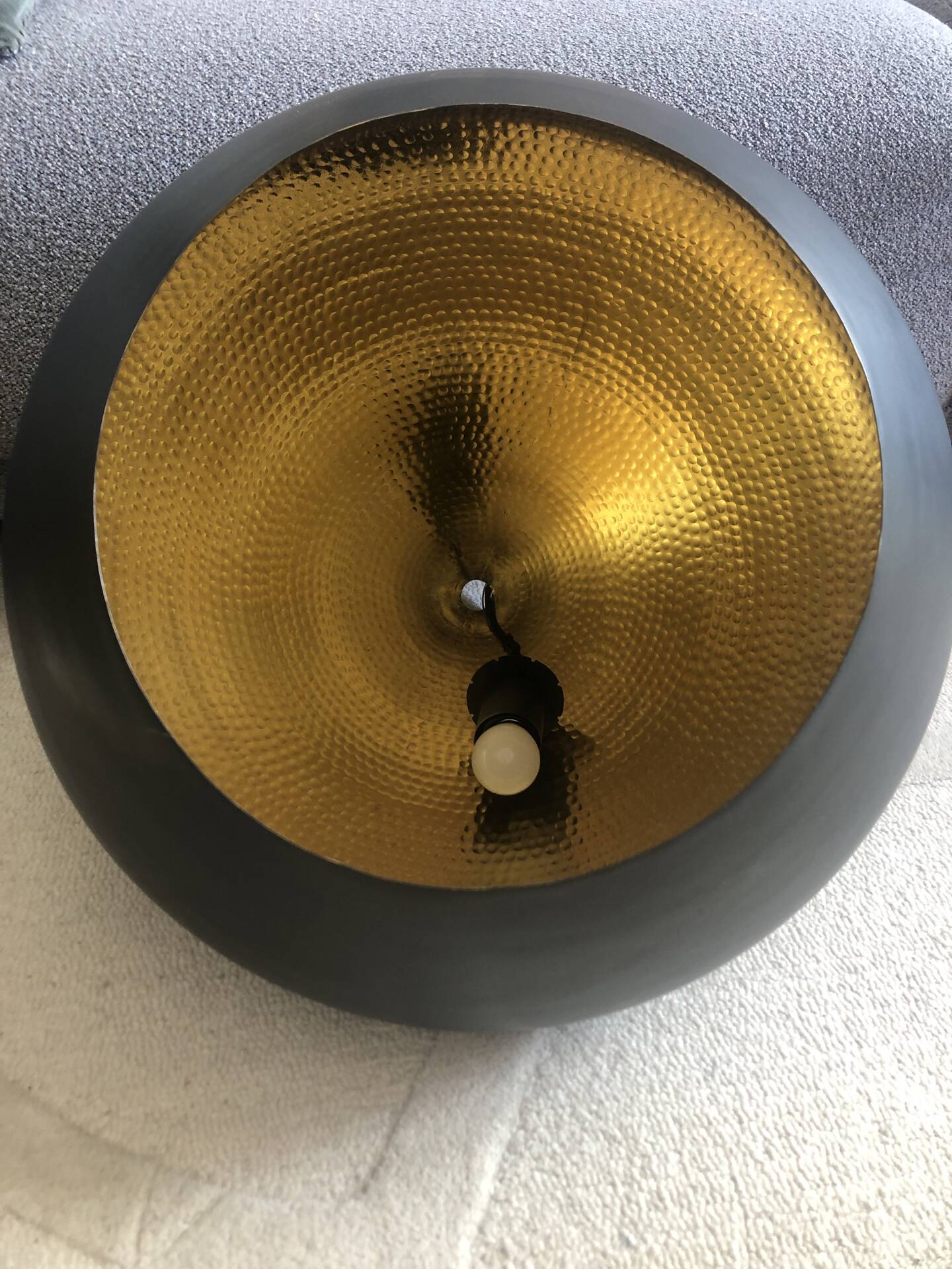 Suspension Beat light stout noir design Tom Dixon in excellent condition.