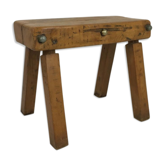 Brutalist tabouret