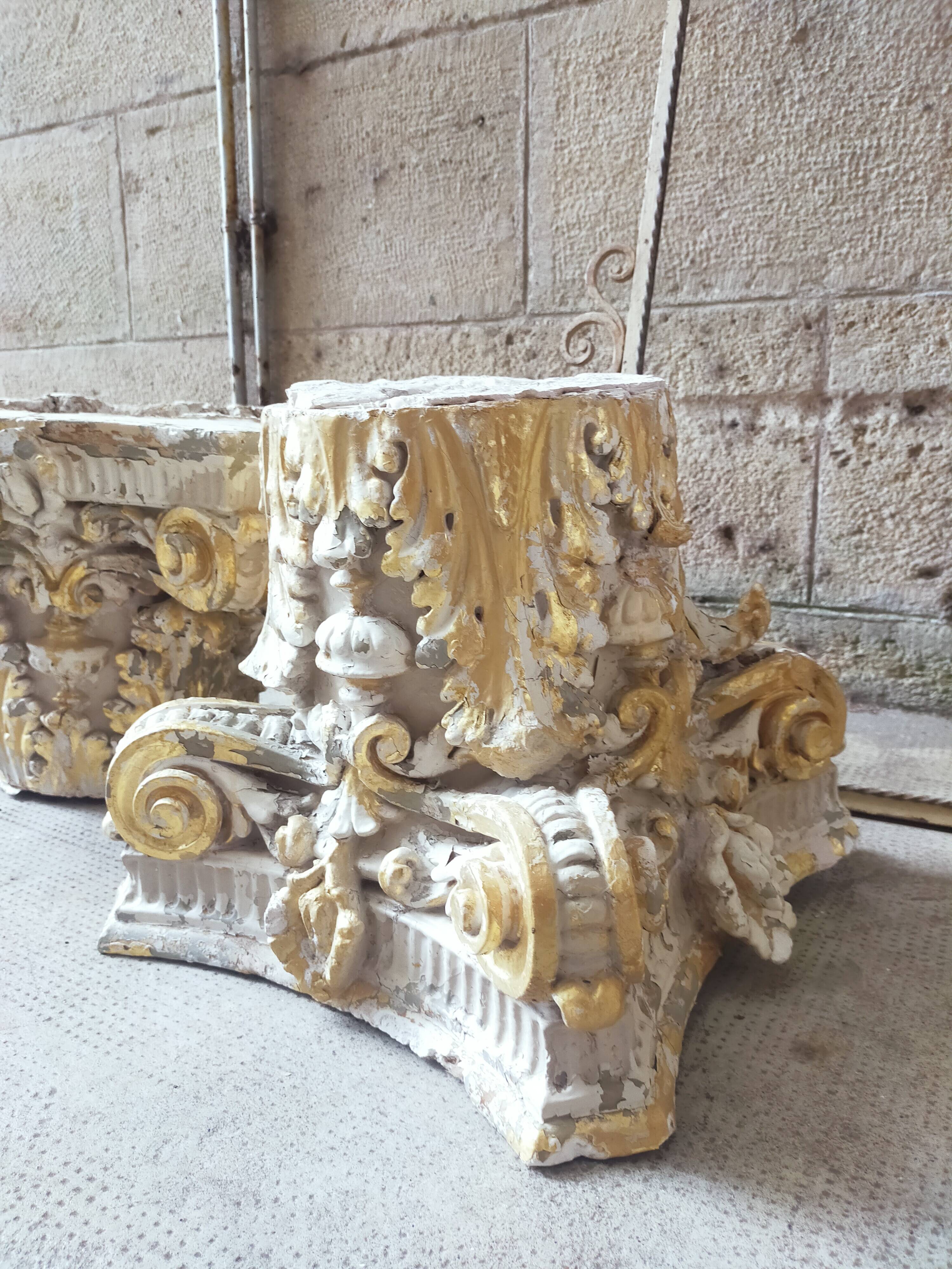 4 plaster capitals
