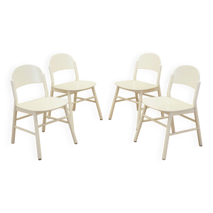 Ensemble de quatre chaises